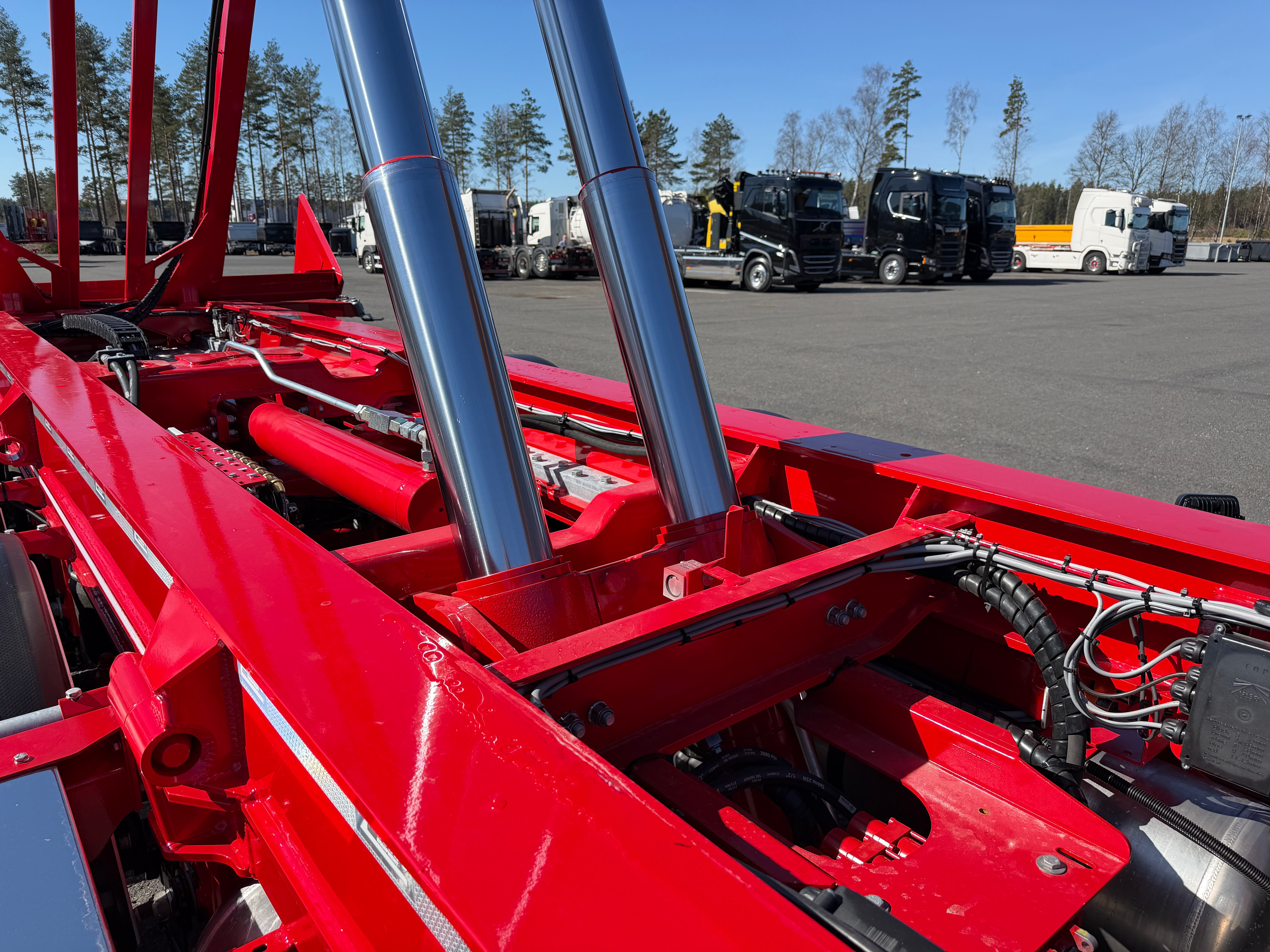5 axlad 42 tons lastväxlarvagn med tipp, skjutbar boggie och flak