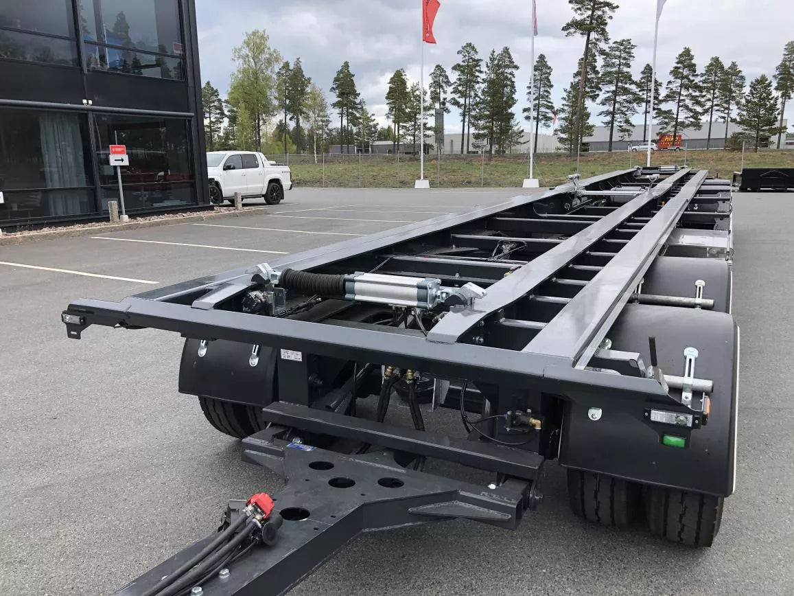 4 axlad 38 tons lastväxlarvagn med rullbanor