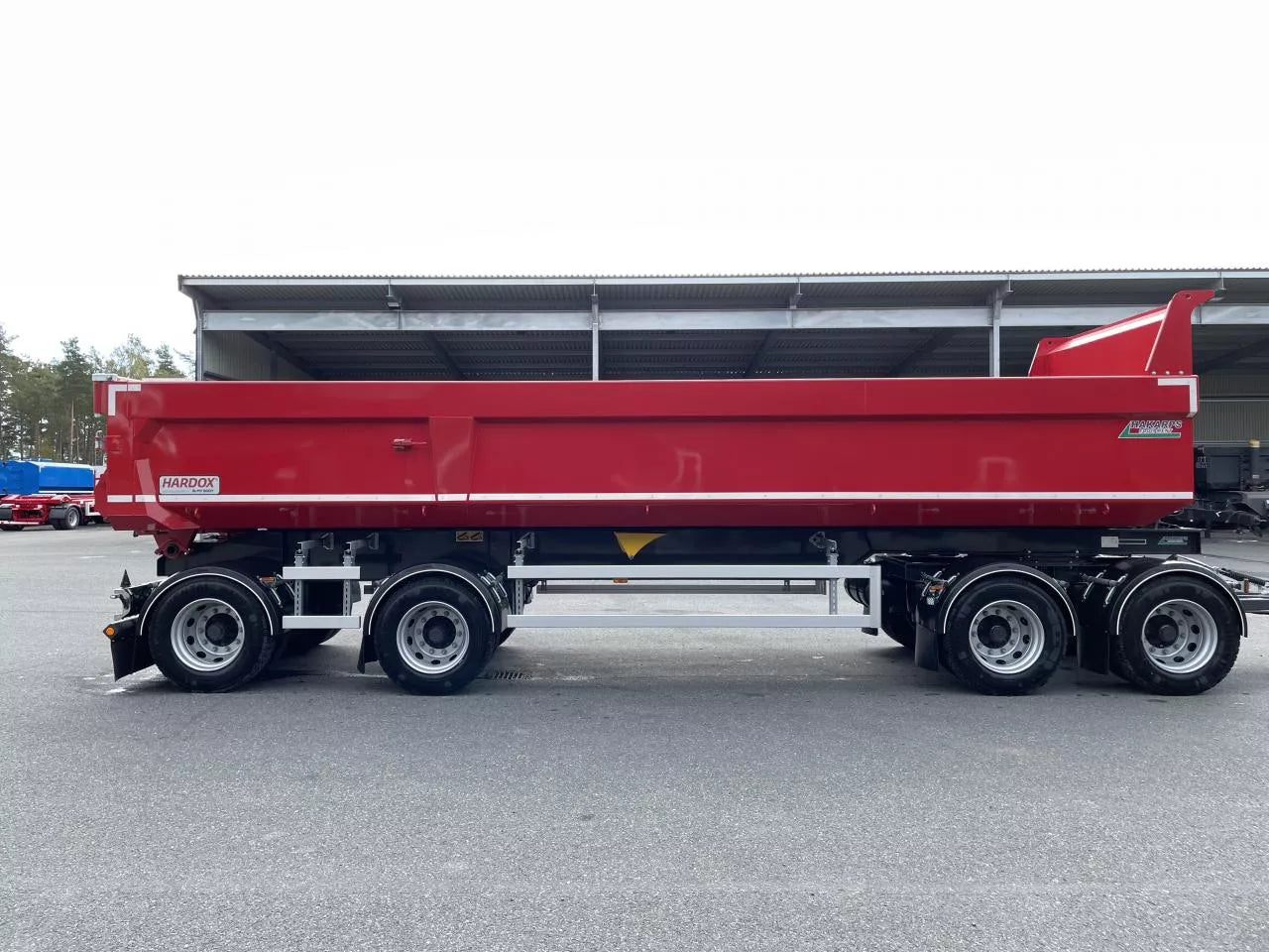 4 axlad 38 tons dumpervagn med skjutbar dragstång