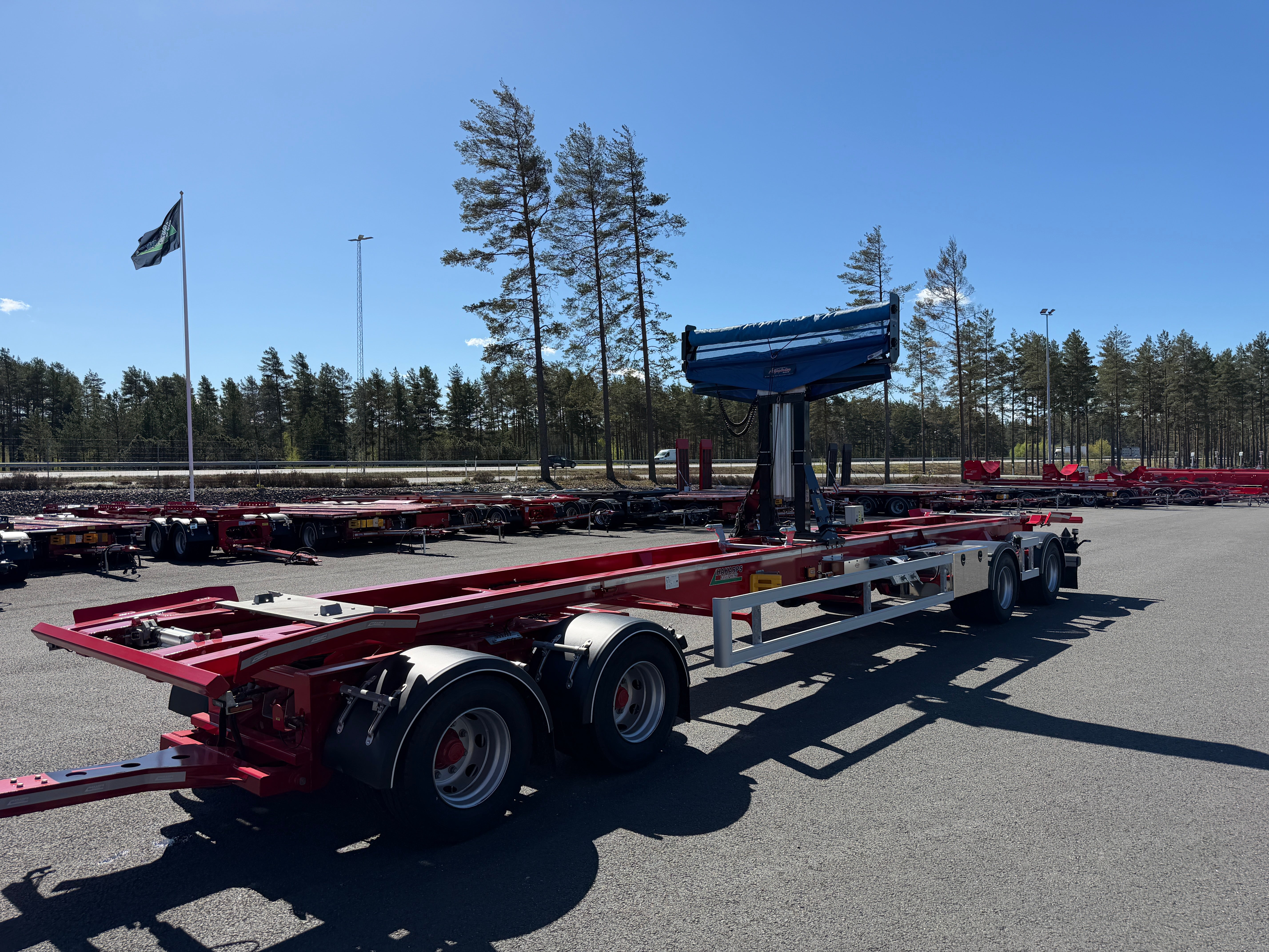 4 axlad 38 tons lastväxlarvagn med HyCover
