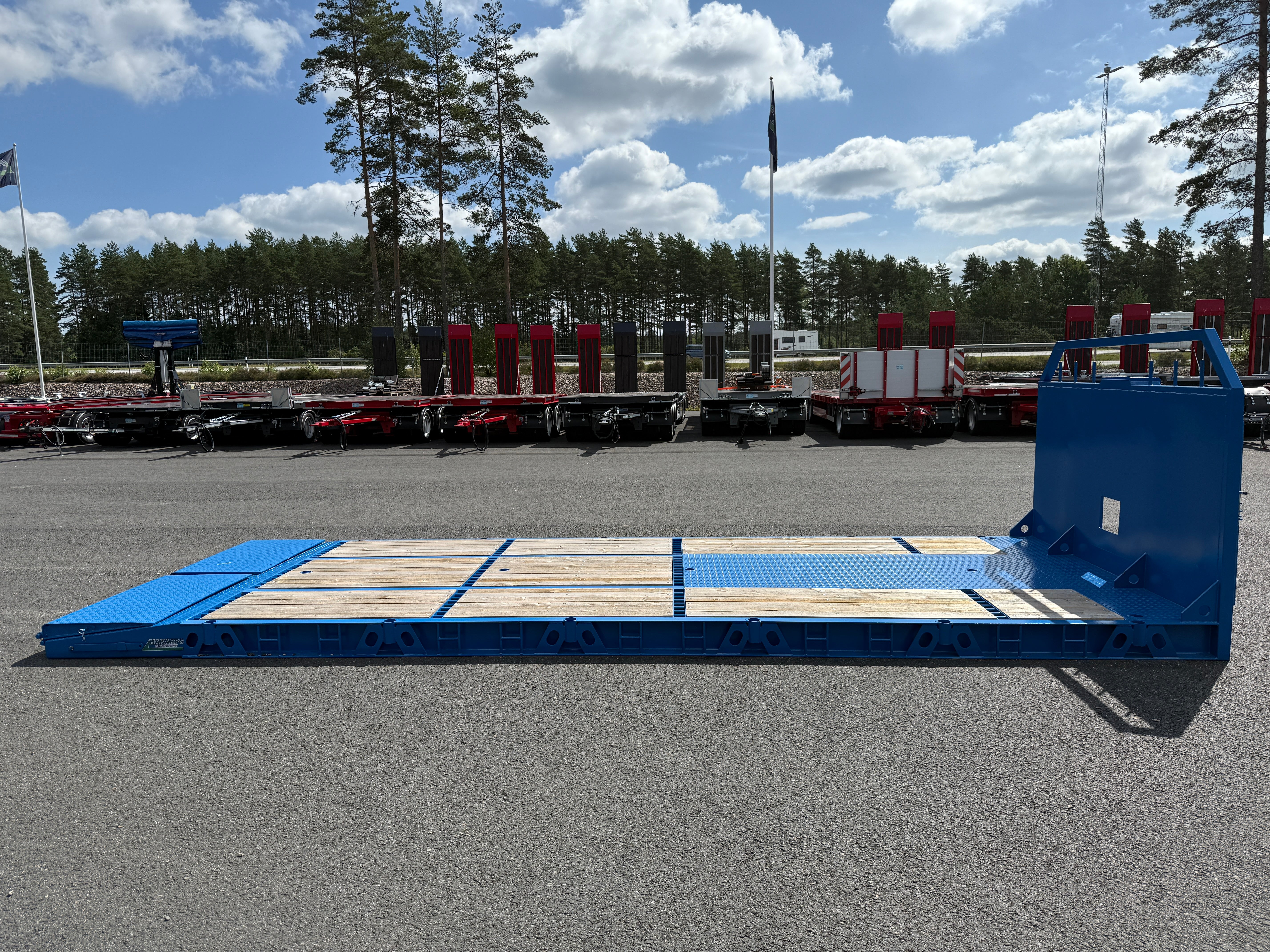 Maskinflak med stegar och sandwich ramp