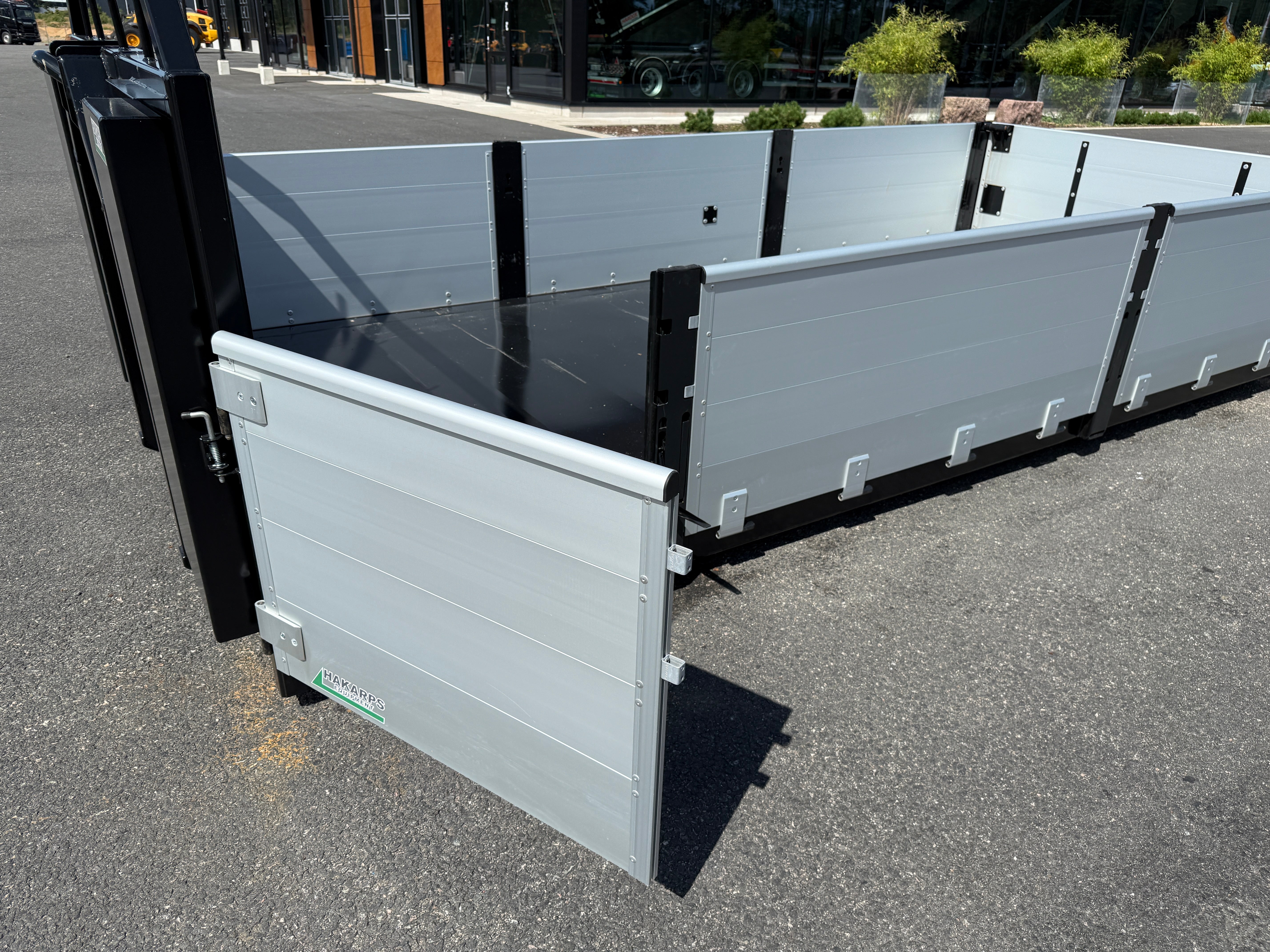 Lastväxlarflak med aluminiumlämmar grusförstärkt 5.600mm