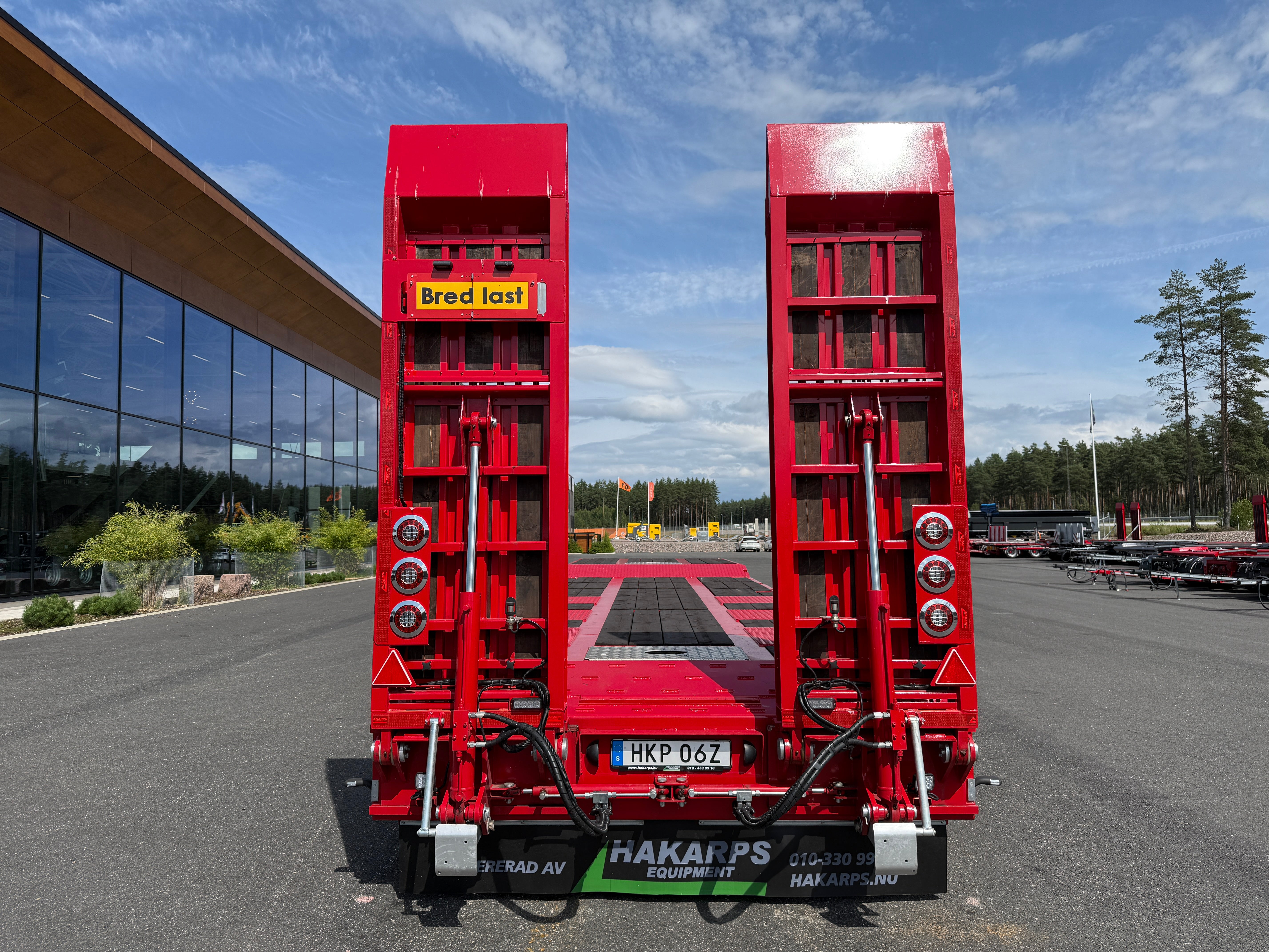 5 axlad 42 tons maskinvagn med hydrauliska ramper