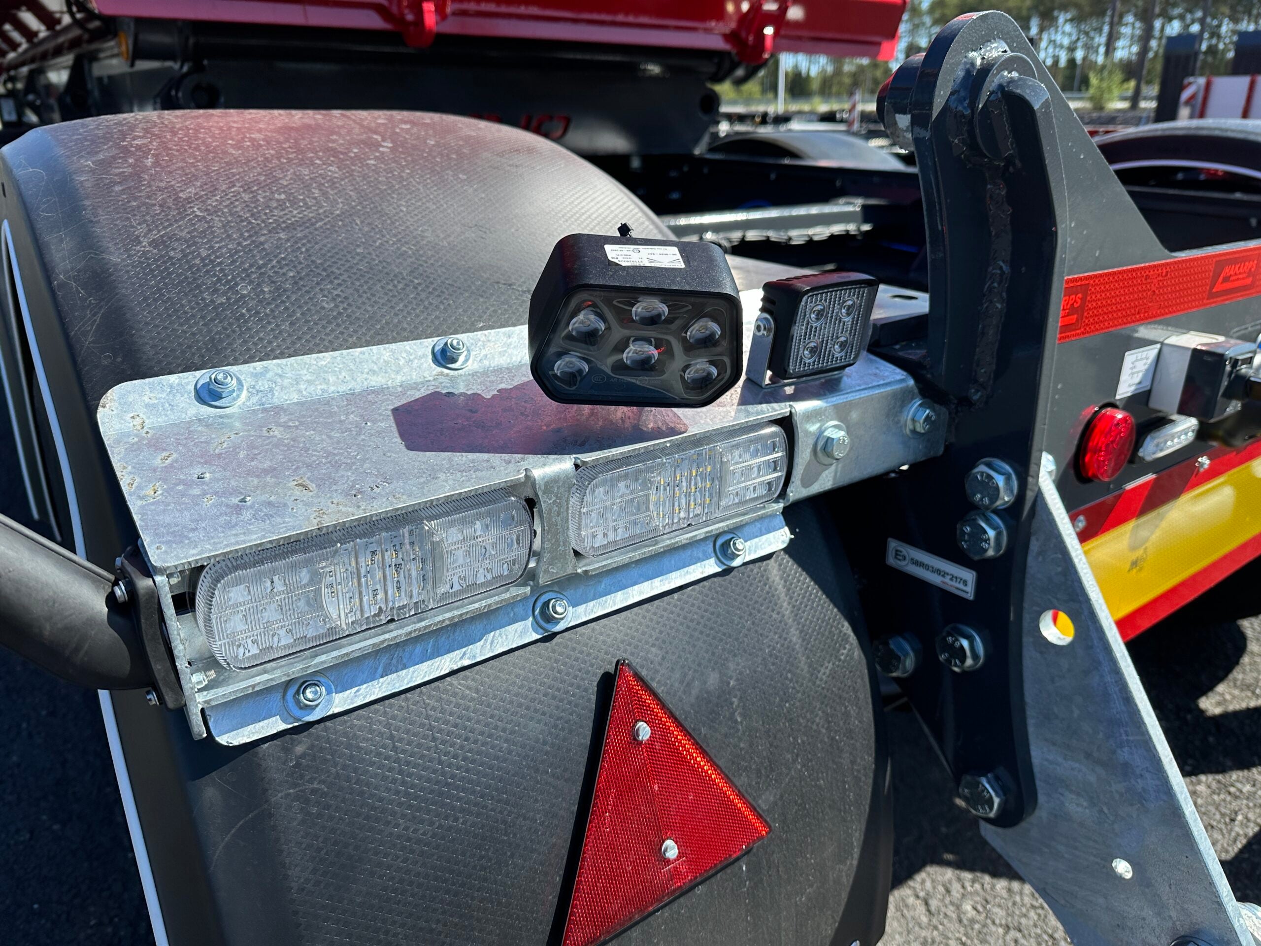 3 axlad ROJO - Tipptrailer med skjutbar trippel