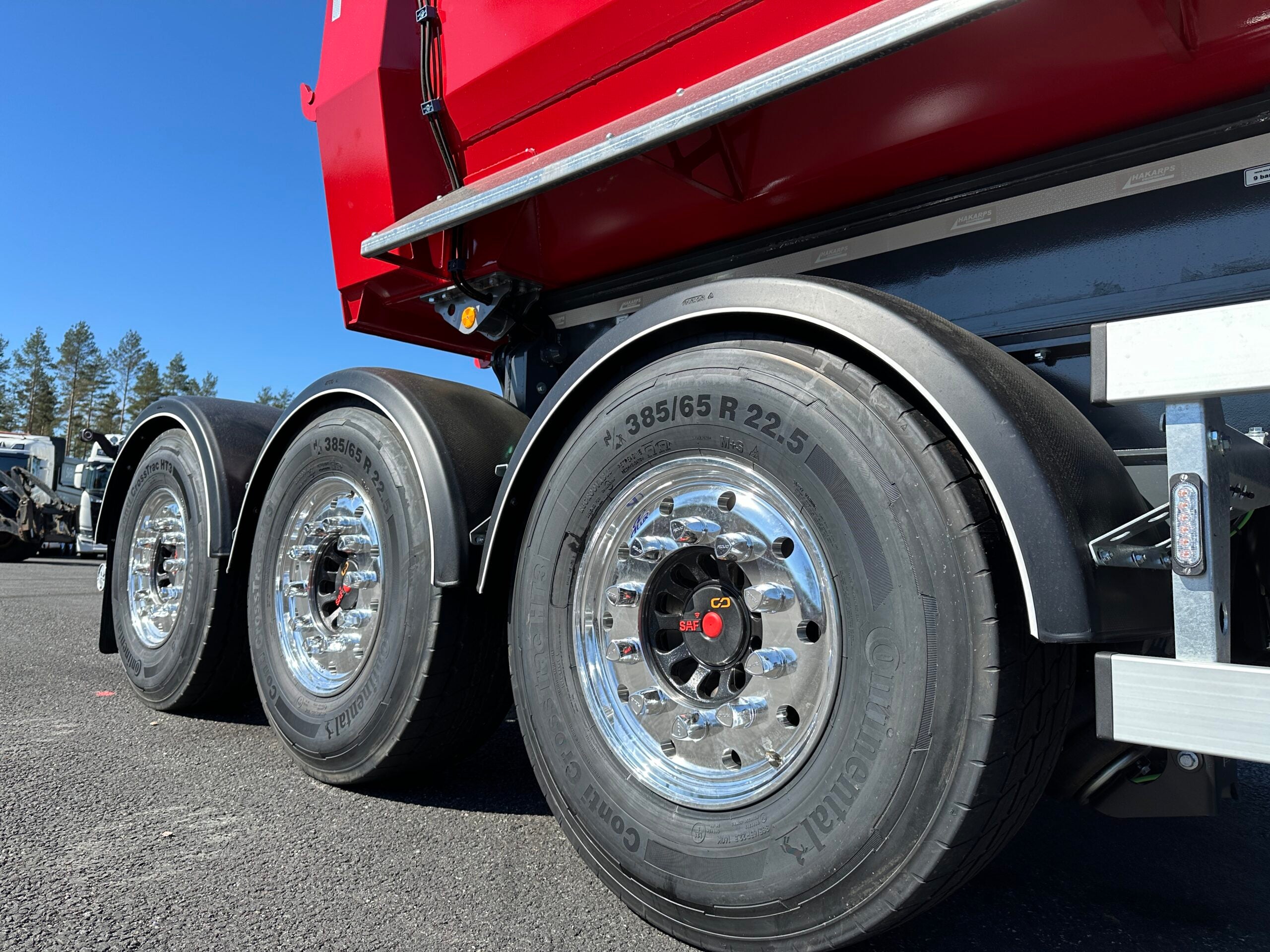 3 axlad ROJO - Tipptrailer med skjutbar trippel