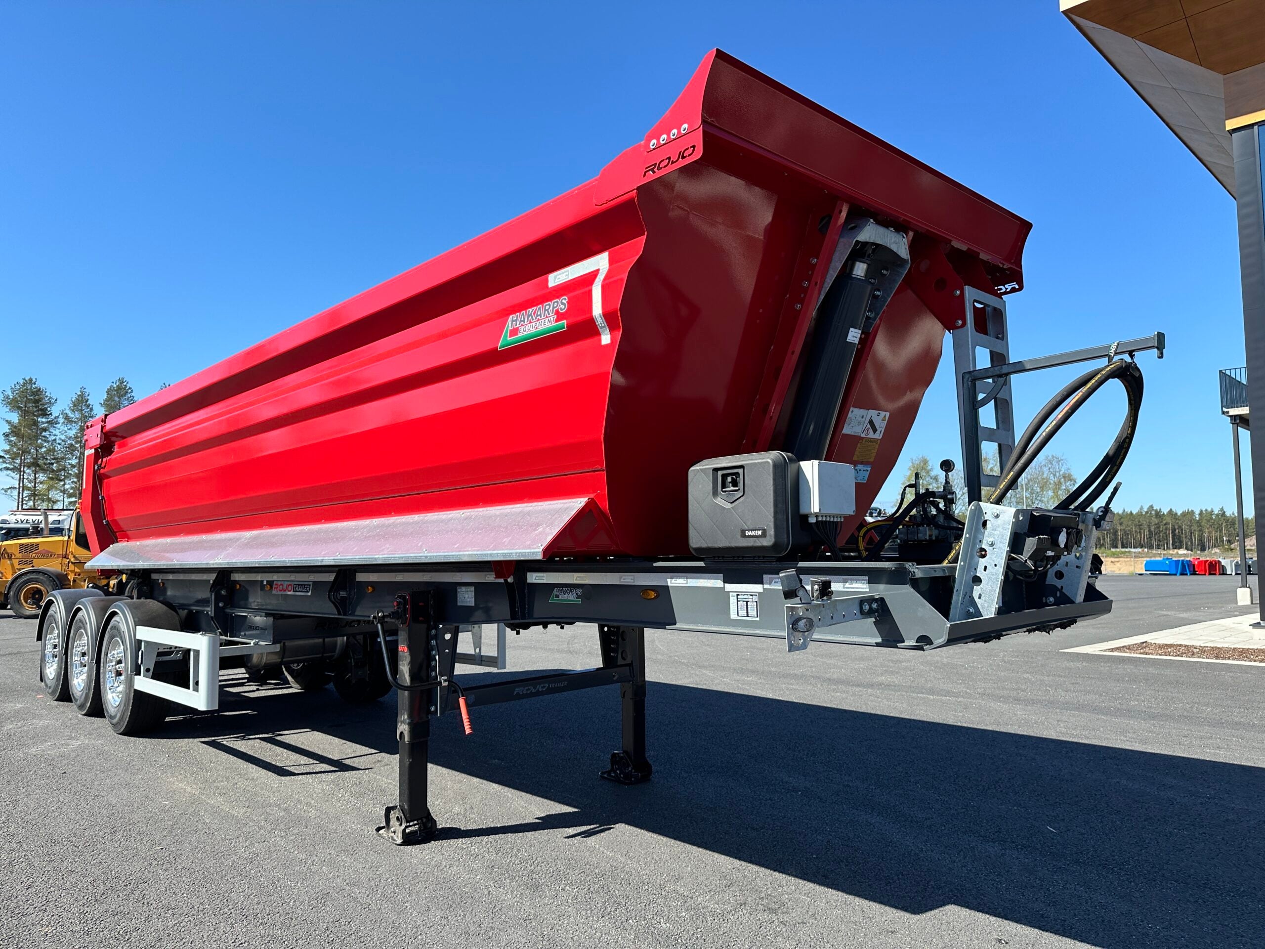 3 axlad ROJO - Tipptrailer med skjutbar trippel