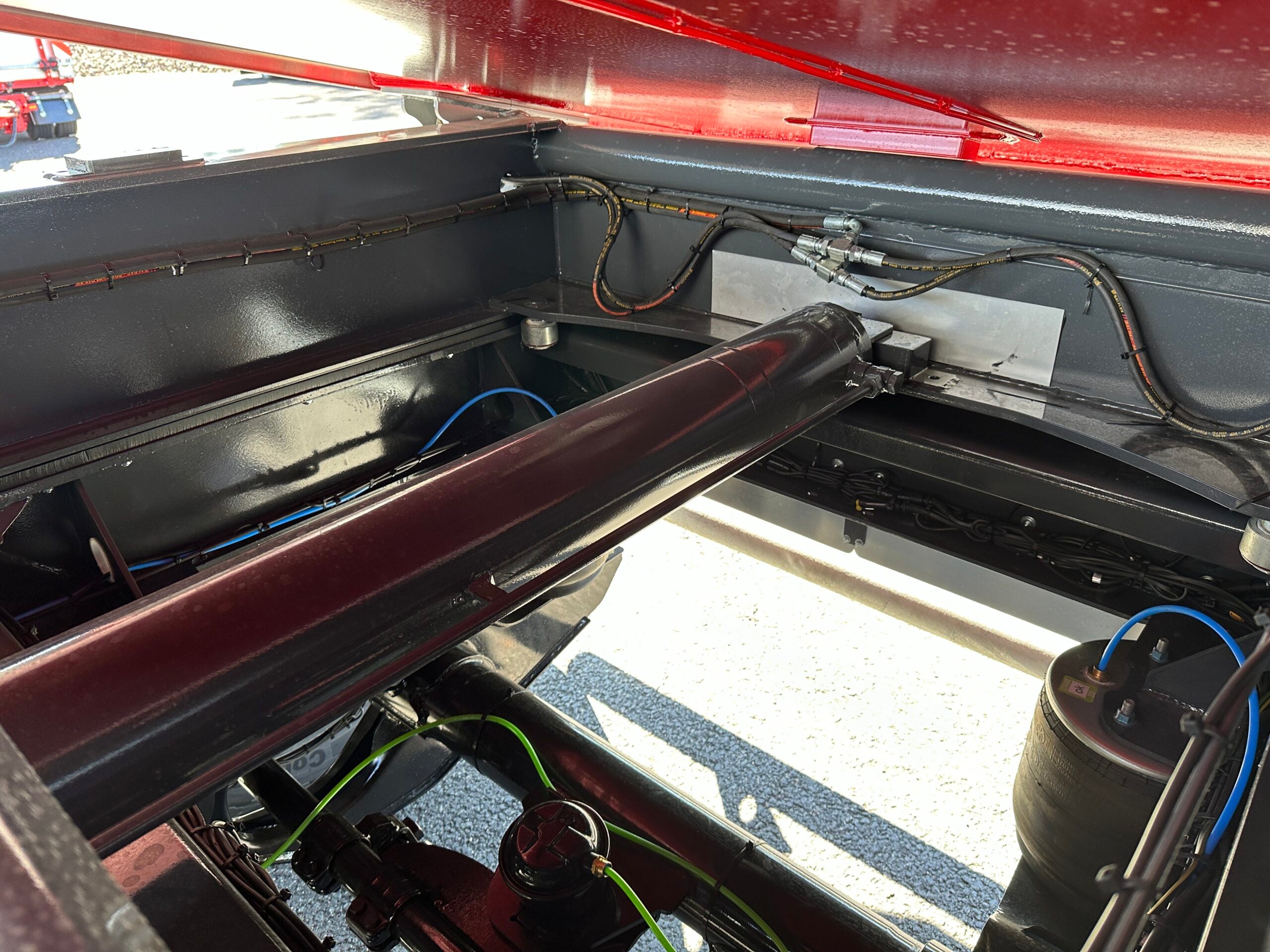 3 axlad ROJO - Tipptrailer med skjutbar trippel