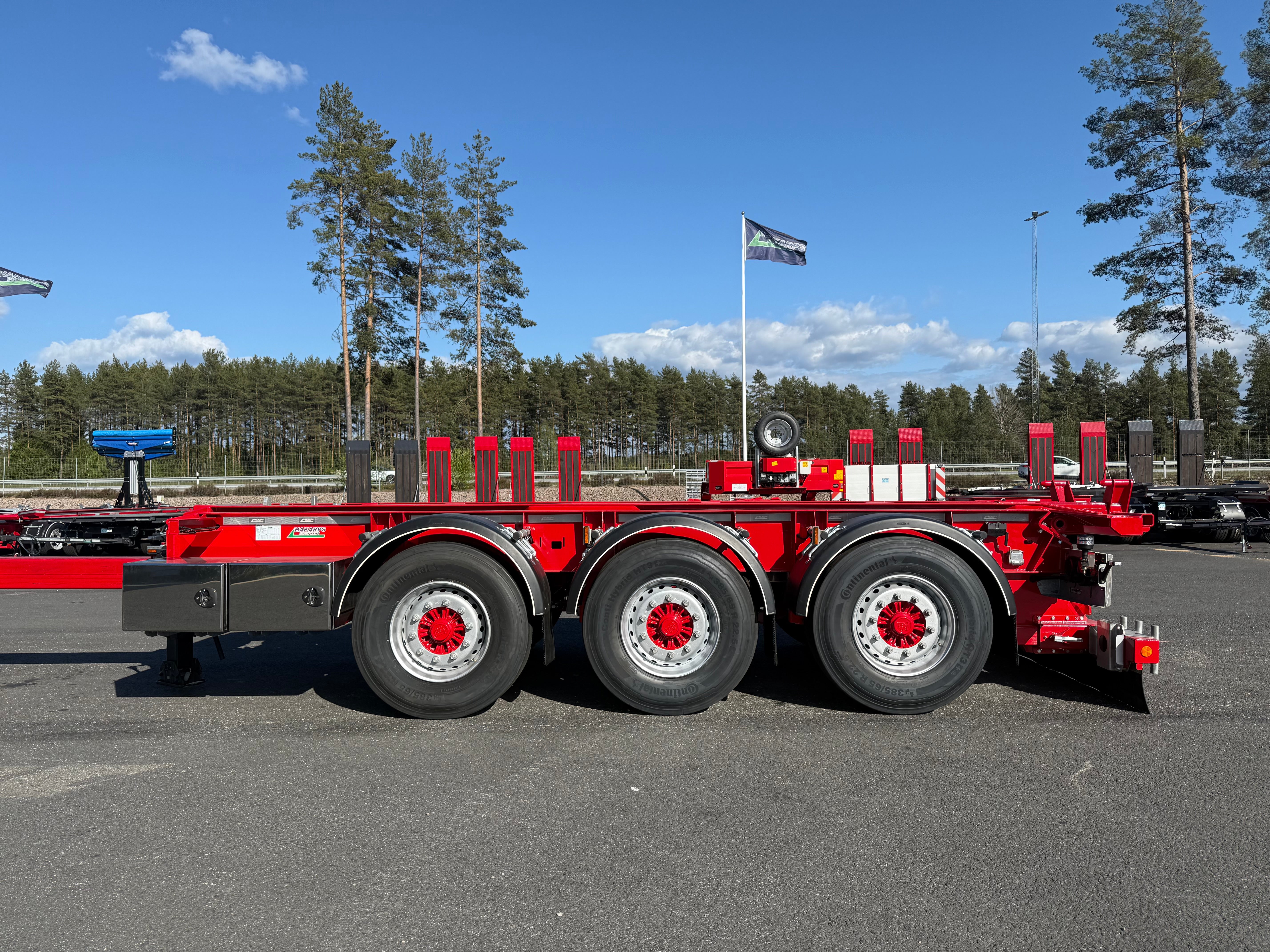 3 axlad 24 tons lastväxlarkärra singelhjul och tipp