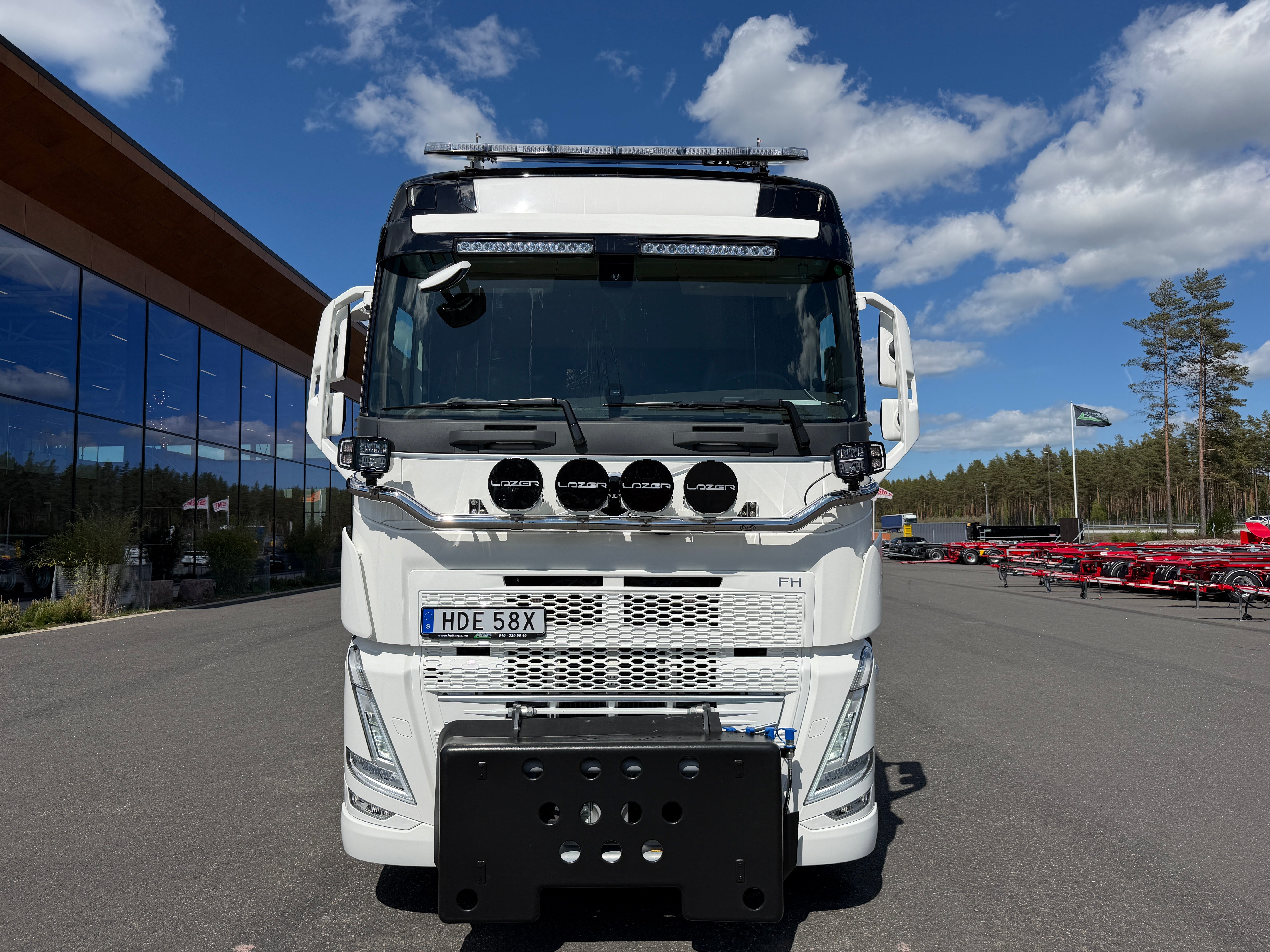 Volvo FH13 540 Tridem lastväxlare fullt plogutrustad JOAB 27 tons