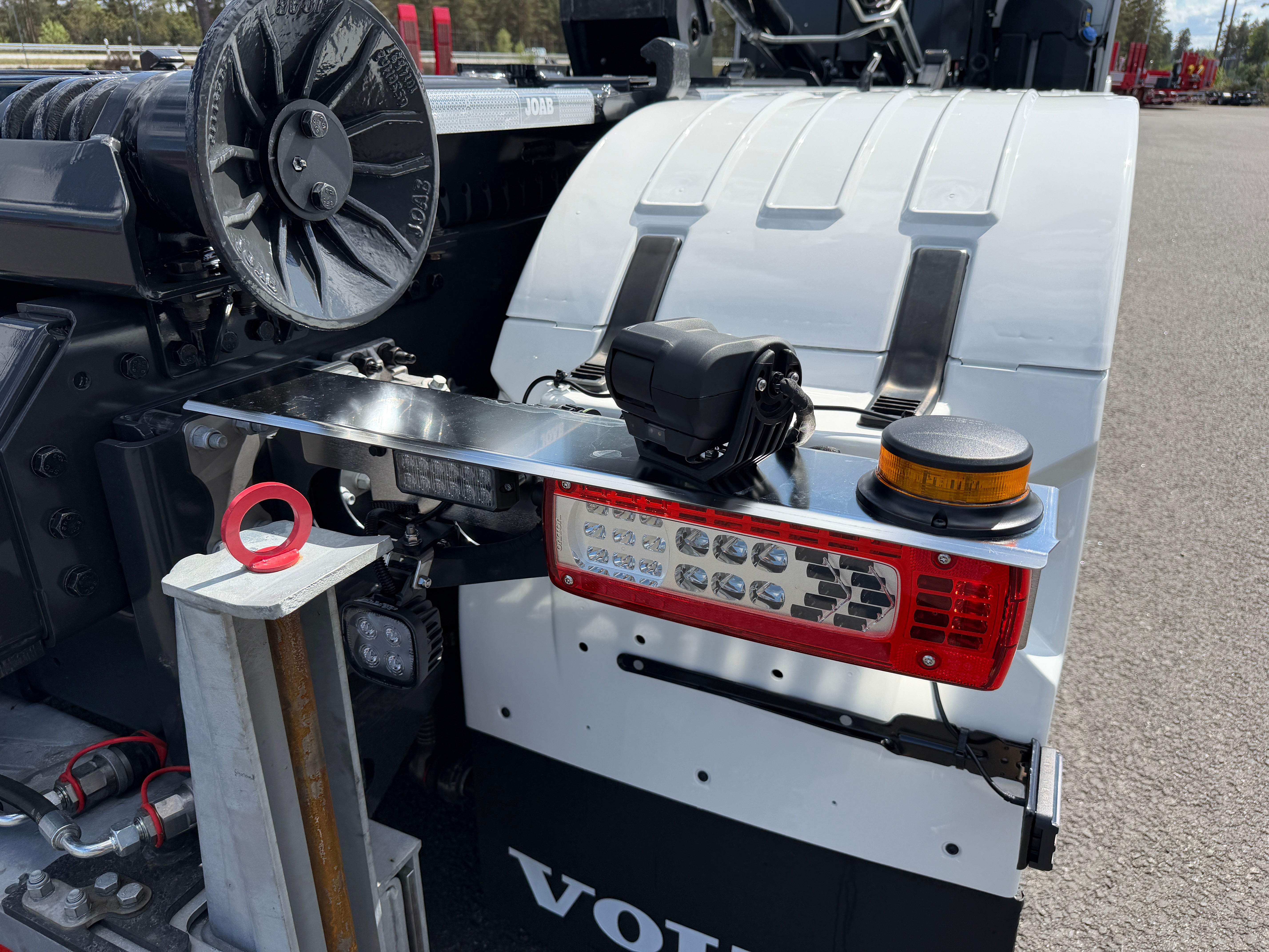 Volvo FH13 540 Tridem lastväxlare fullt plogutrustad JOAB 27 tons