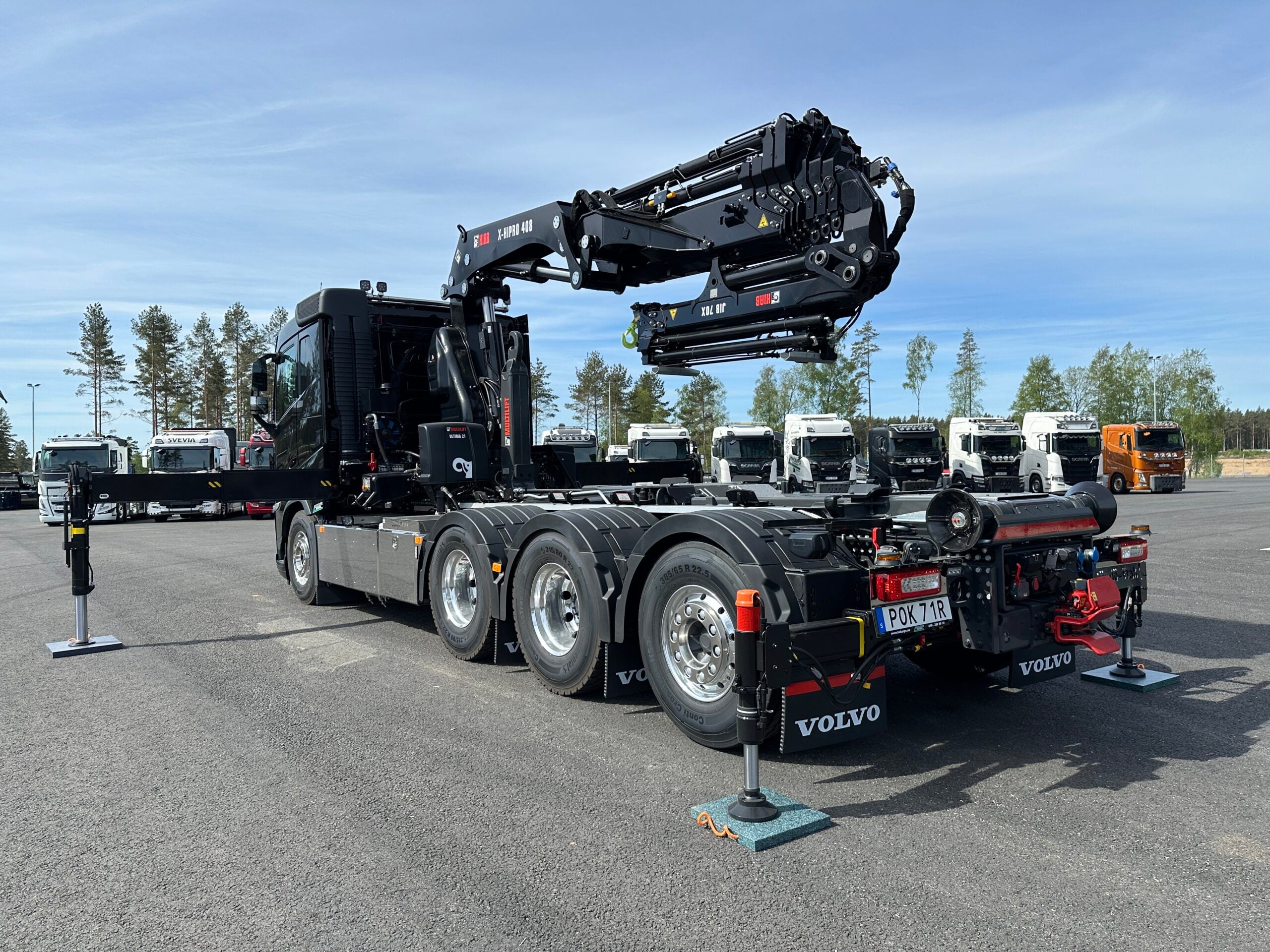 Volvo FH500 Tridem kranväxlare Hiab 408 E6 med jibb