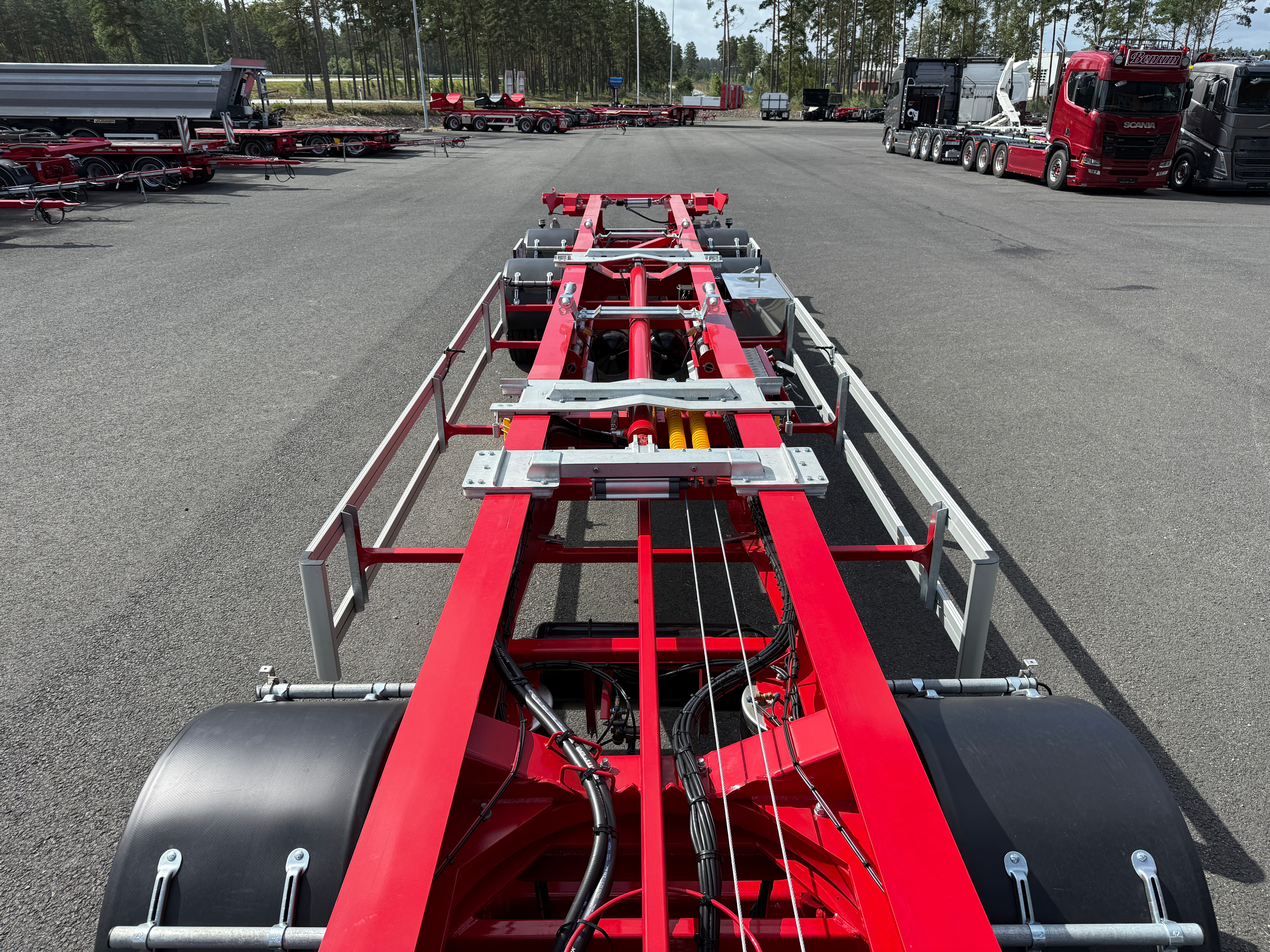 4 axlad 38 tons lastväxlarvagn med hydraulisk skjutkolv