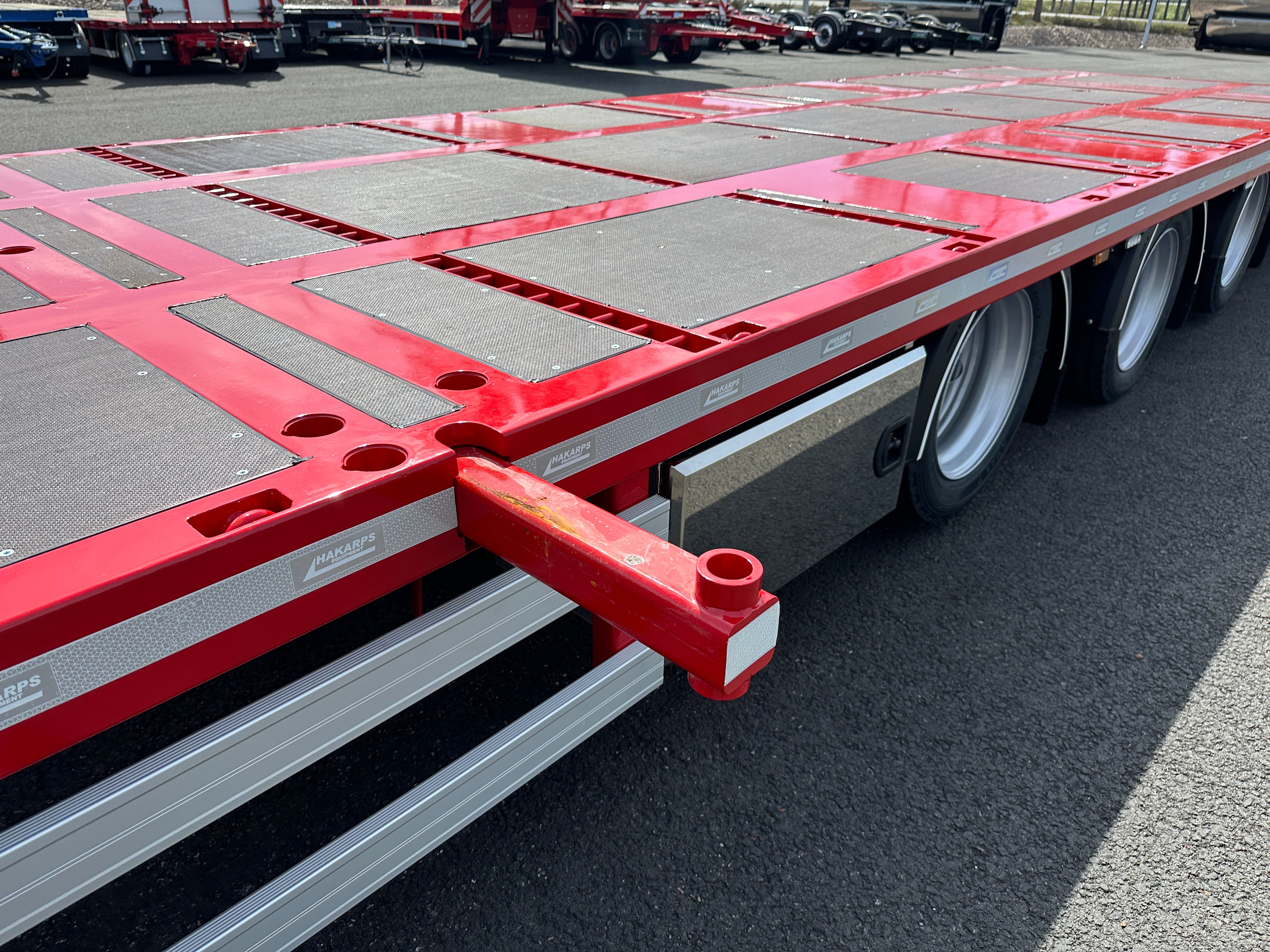 3 axlad 24 tons bodkärra 880mm lasthöjd