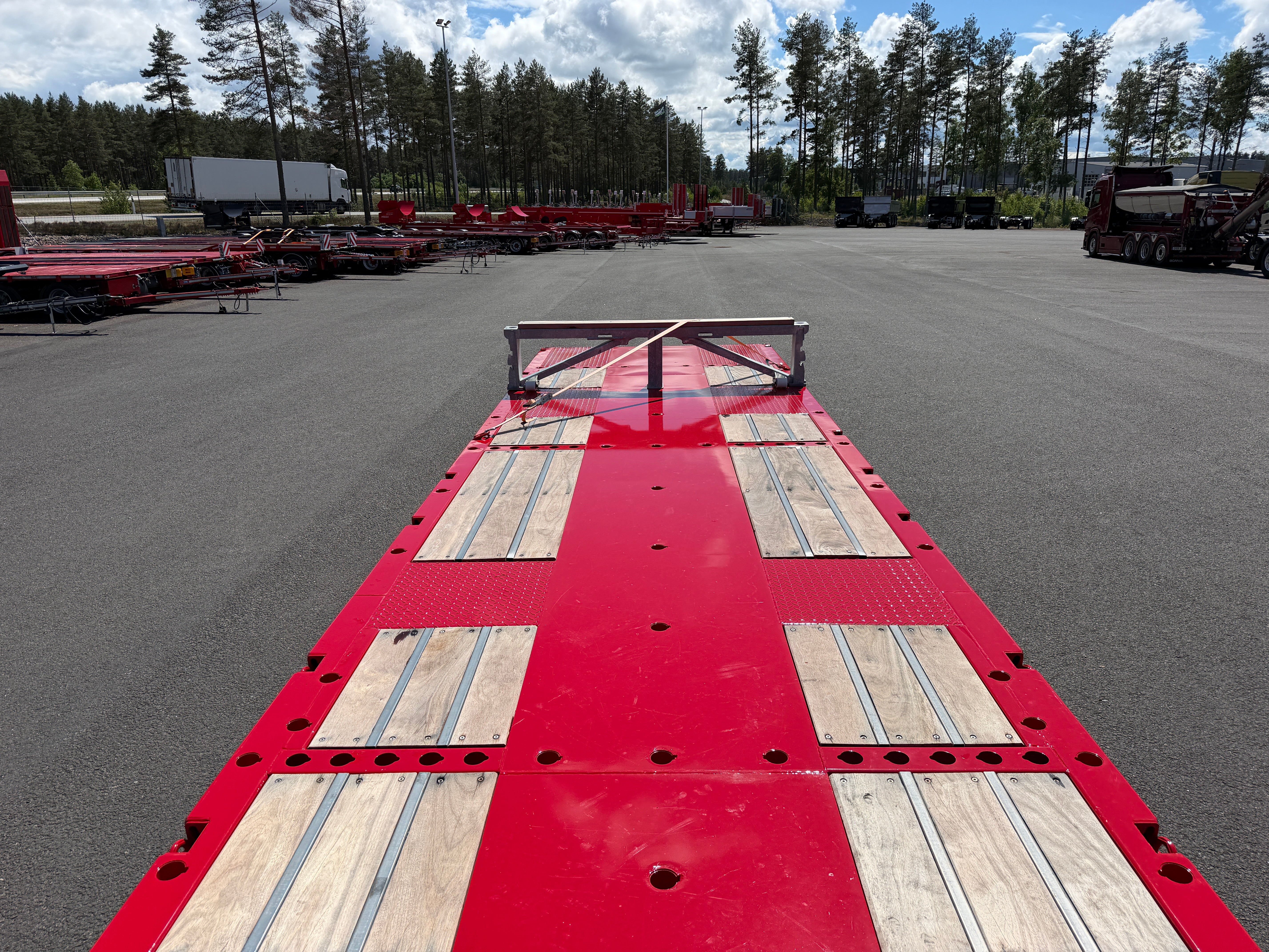 Langendorf 4 axlad 18,4m jumbotrailer med VSE styrning