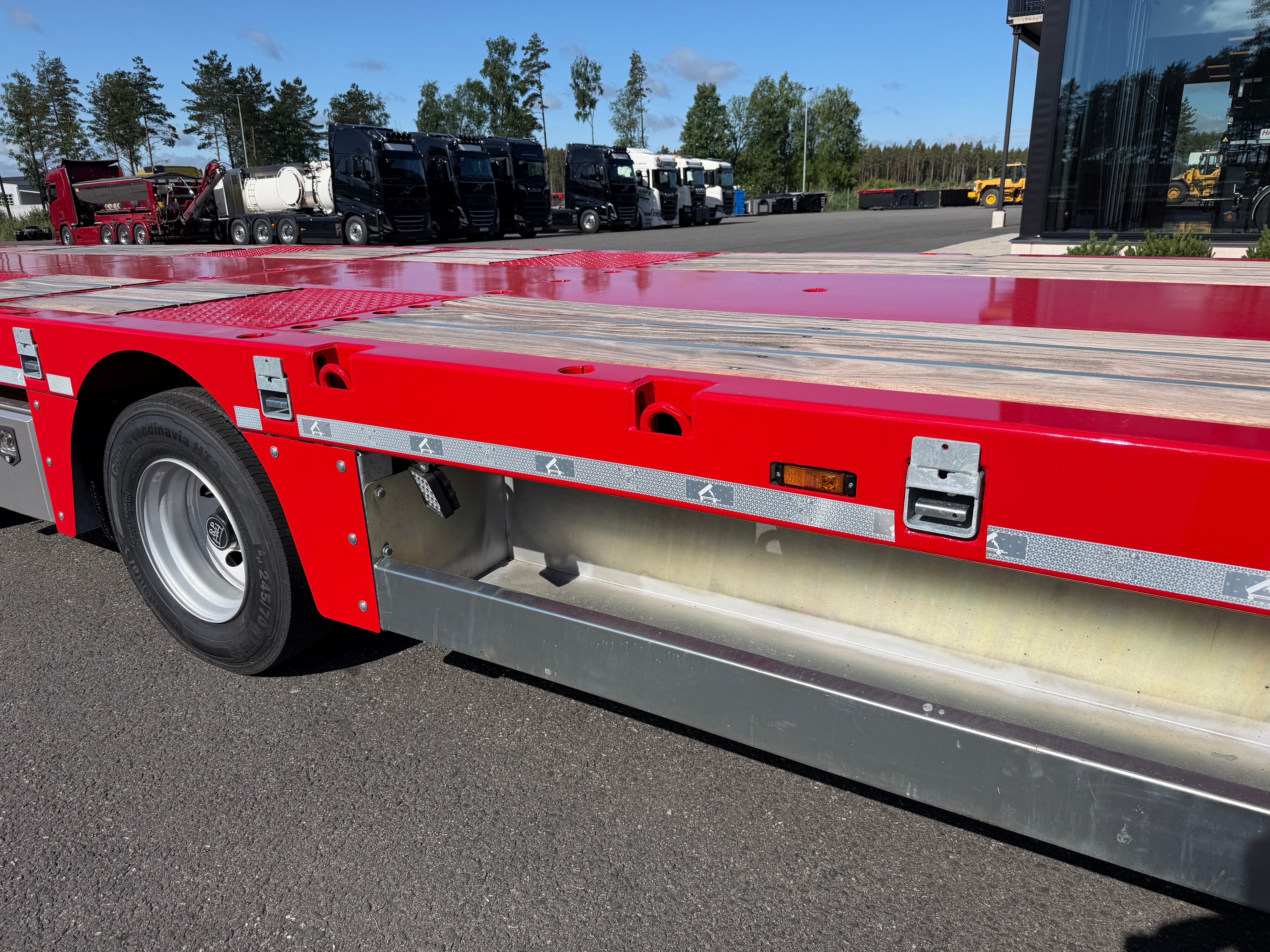 Langendorf 4 axlad 18,4m jumbotrailer med VSE styrning