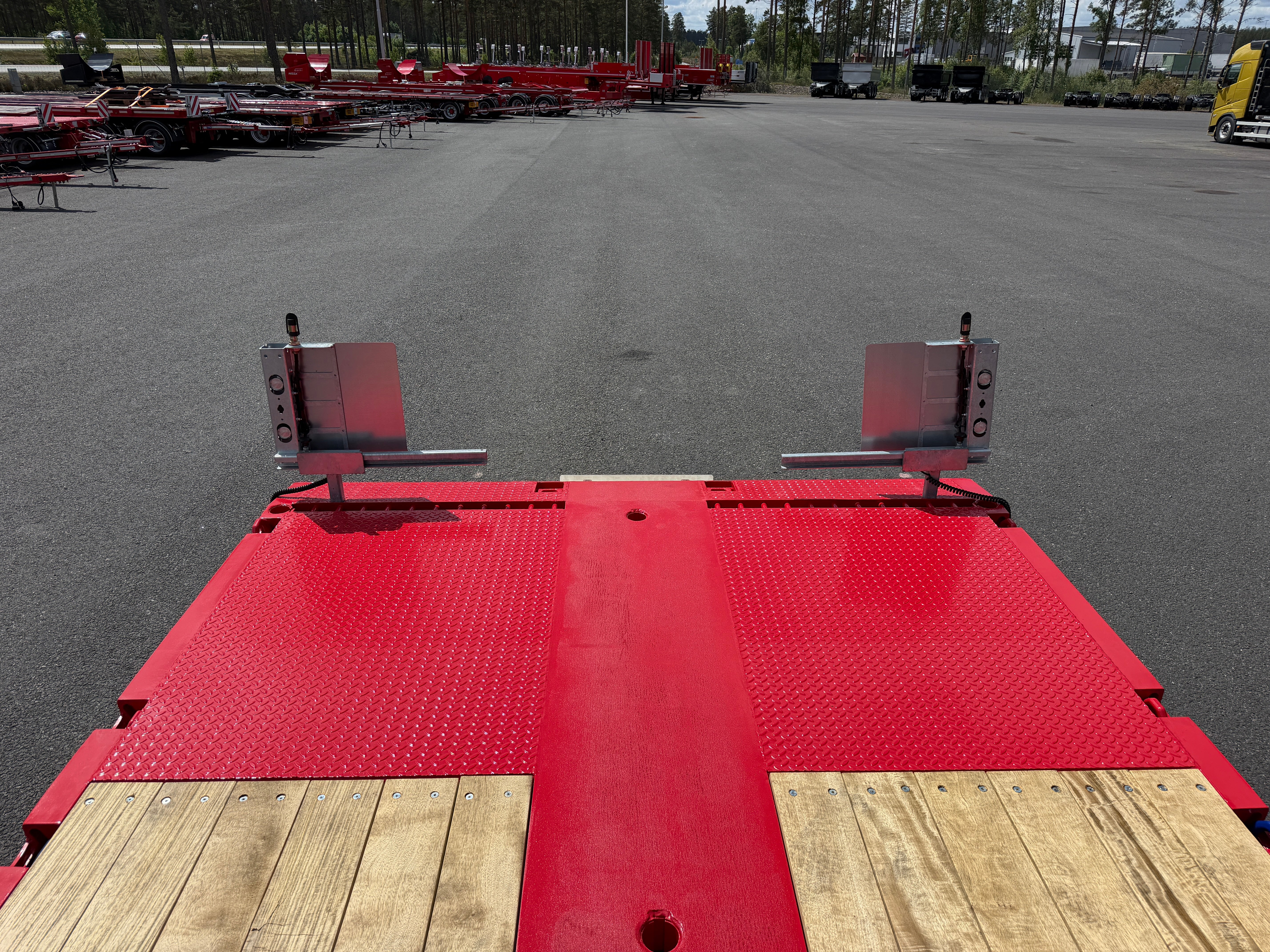 4 axlad ROJO 18,5m jumbotrailer med hjulfickor 38 tons skattevikt