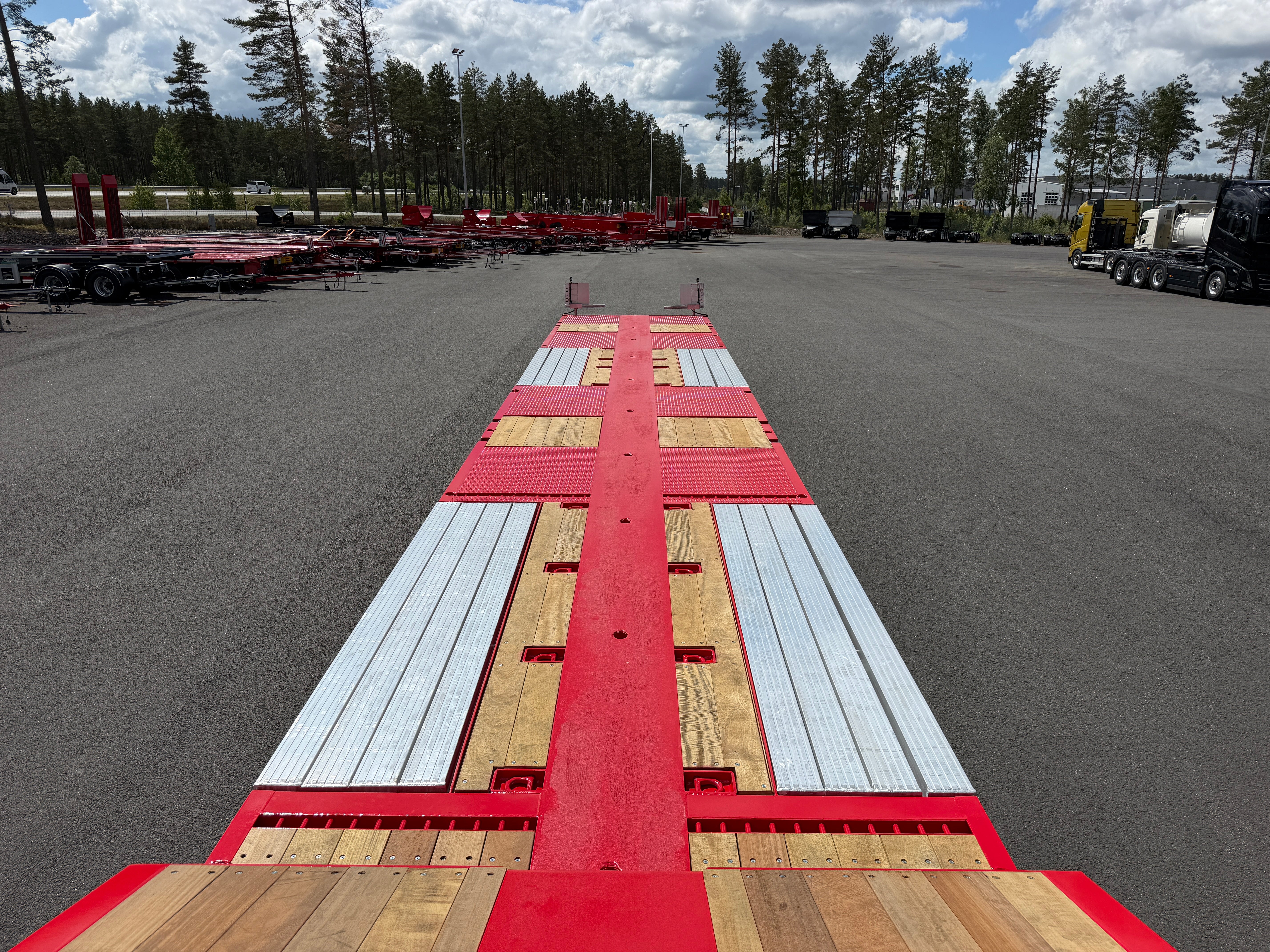 4 axlad ROJO 18,5m jumbotrailer med hjulfickor 38 tons skattevikt