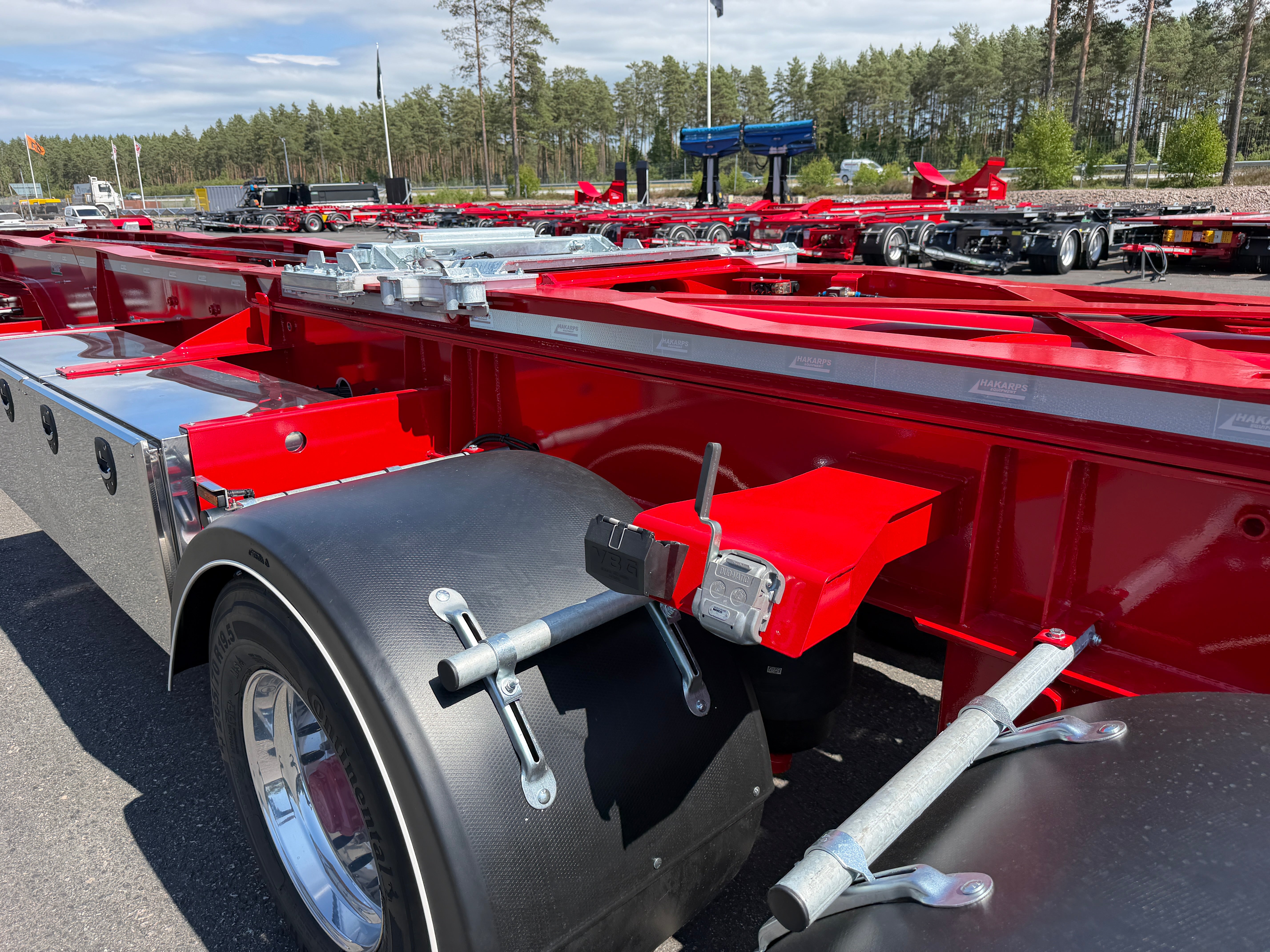 5 axlad 42 tons lastväxlarvagn 2 flak med skjutkolv + tipp