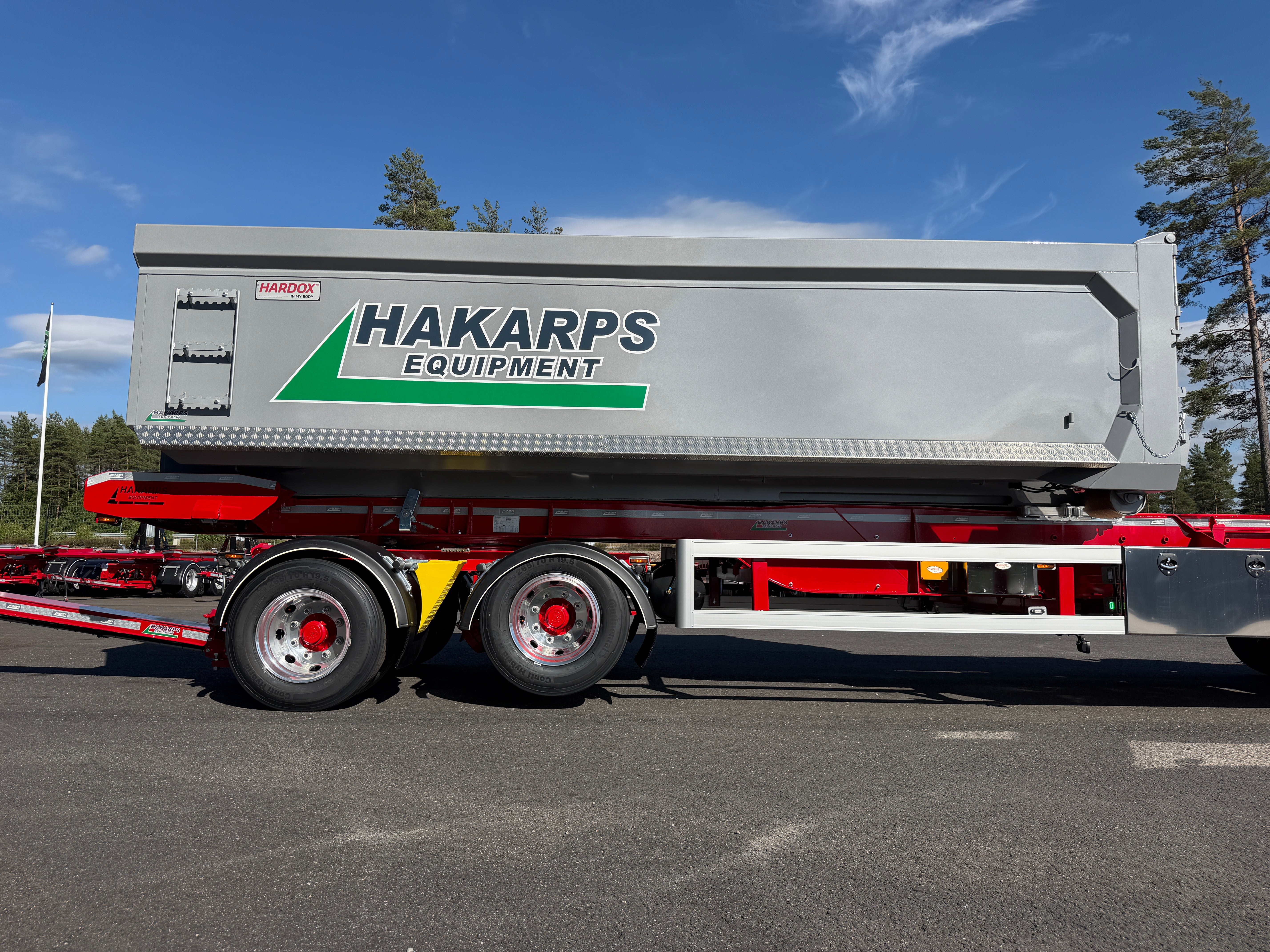 5 axlad 42 tons lastväxlarvagn 2 flak med skjutkolv + tipp