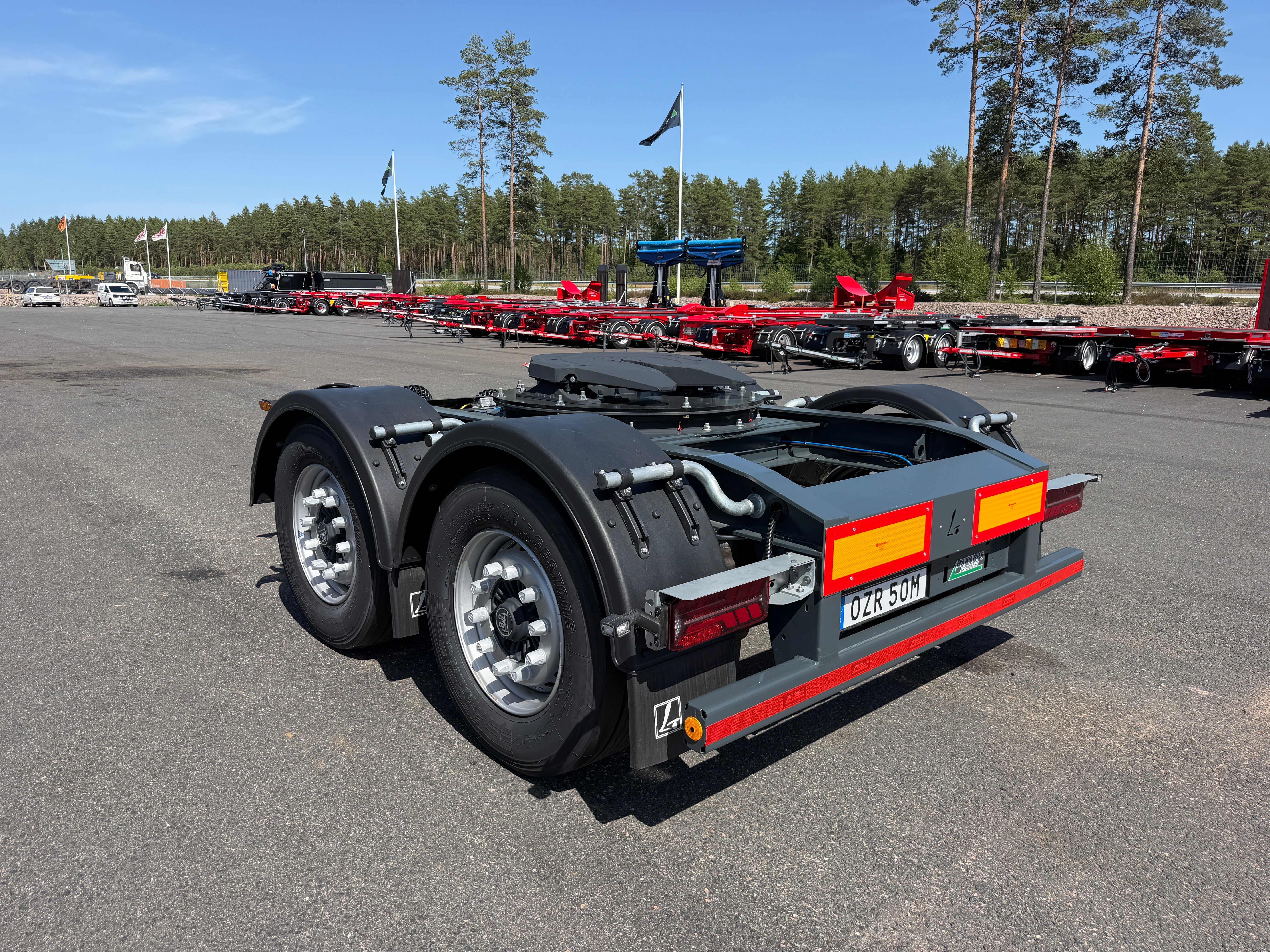 Hakarps - LECI TRAILER  2 axlad dolly med supersingel hjul