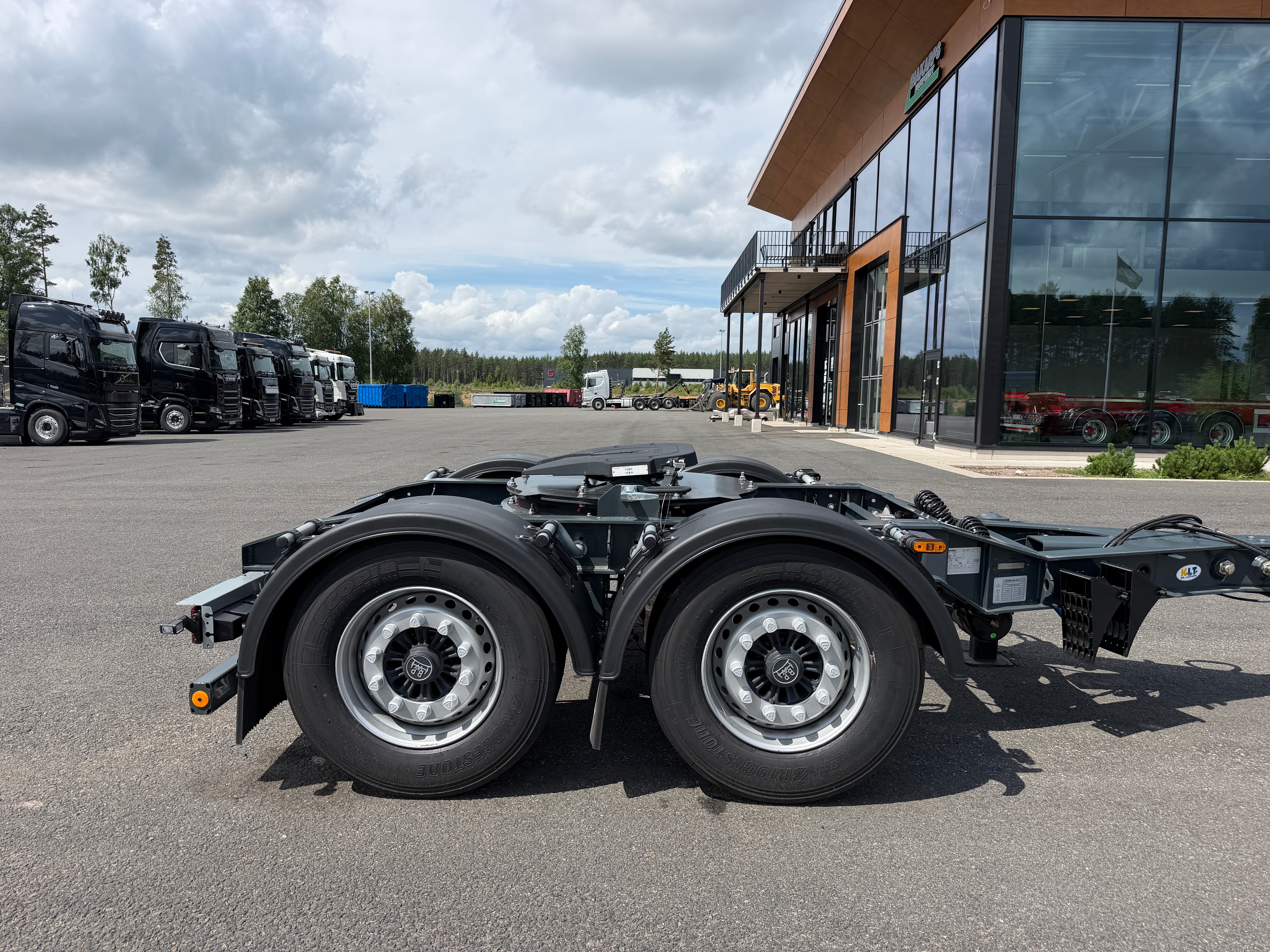 Hakarps - LECI TRAILER  2 axlad dolly med supersingel hjul