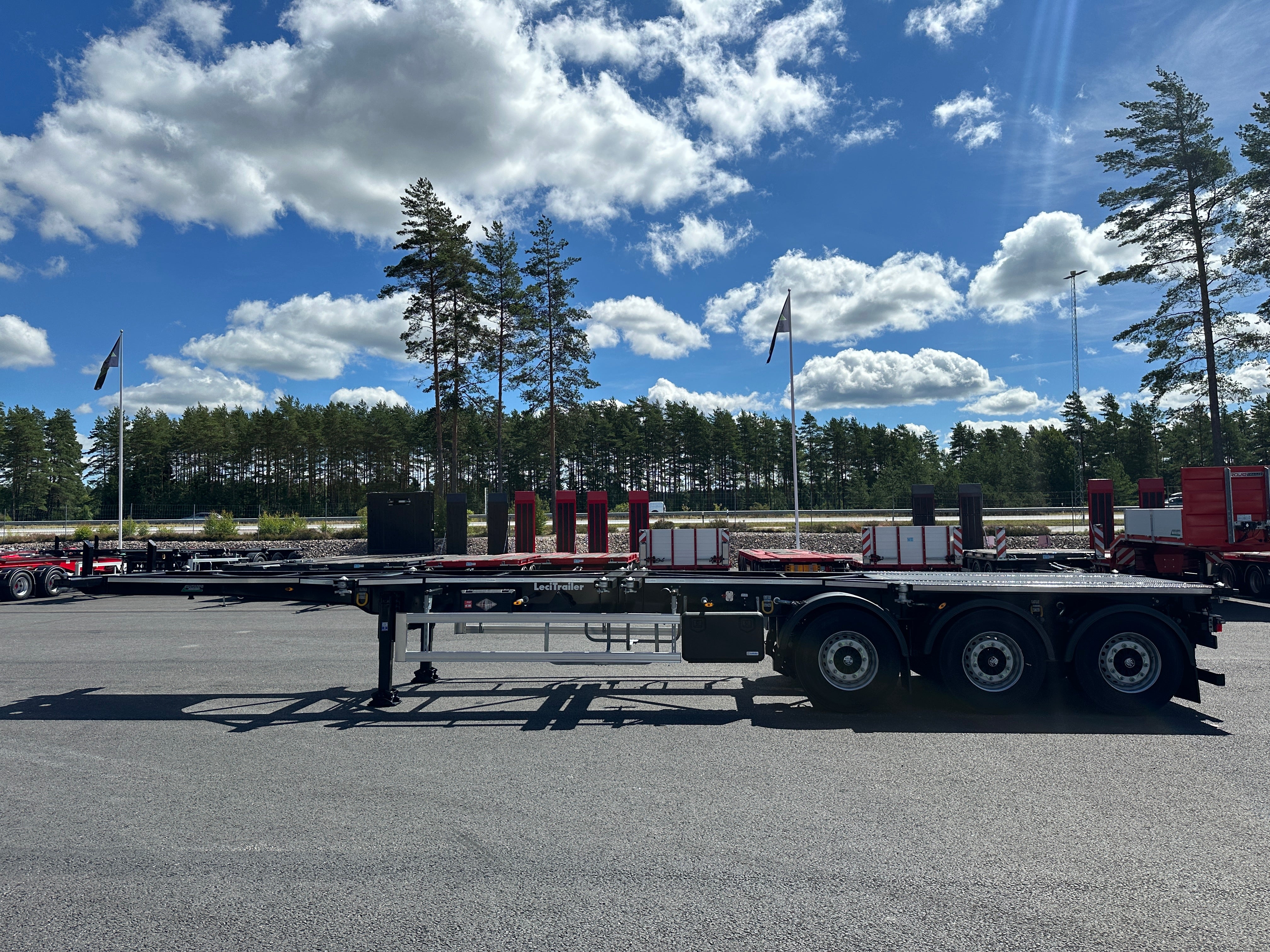 3 axlad LECI Trailer Containerchassie ADR klass