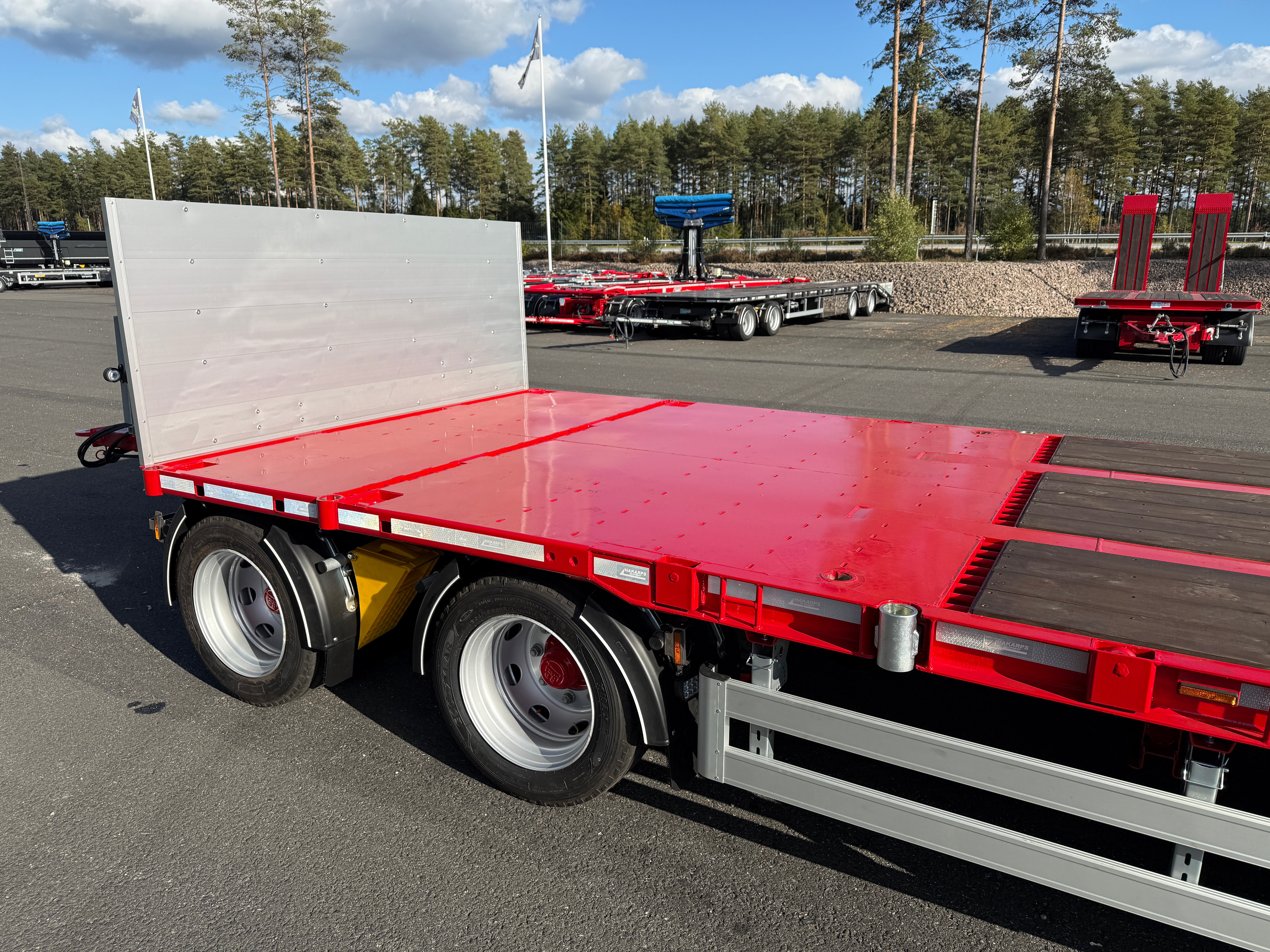 4 axlad 38 tons bodvagn 910mm hög, 10.500mm flakyta