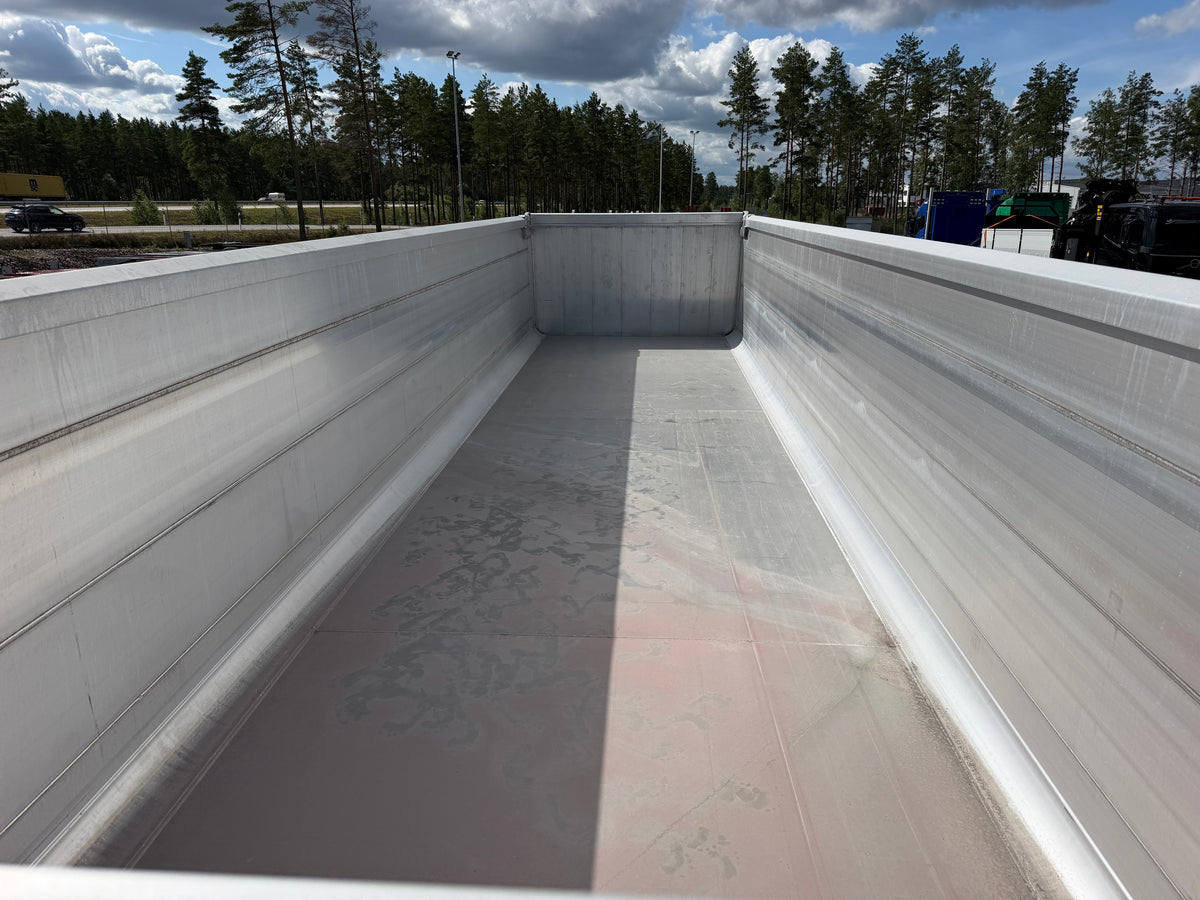 Benalu 5 axlad 42 tons tippvagn med dubbelmontage