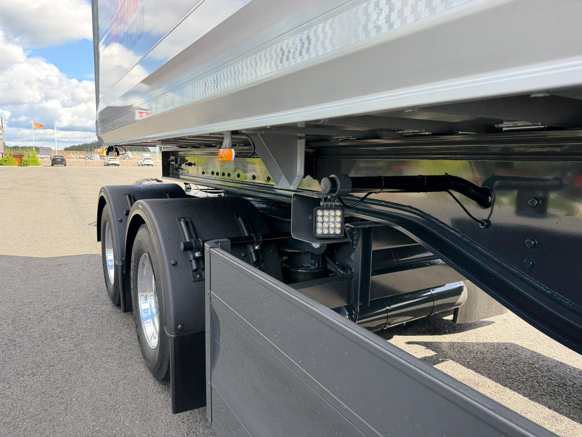 Benalu 5 axlad 42 tons tippvagn med dubbelmontage