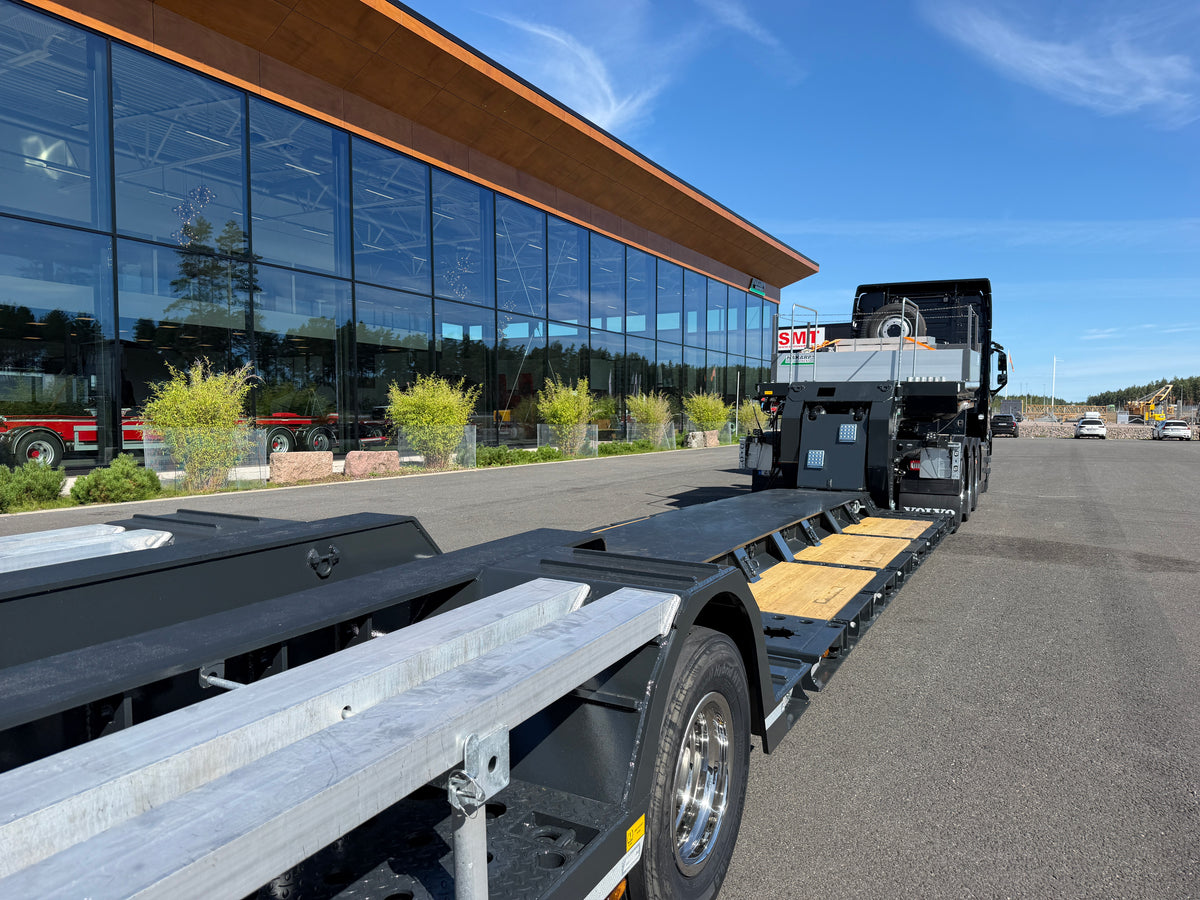 4 axlad ROJO maskintrailer avbröstningsbar svanhals med trumbon
