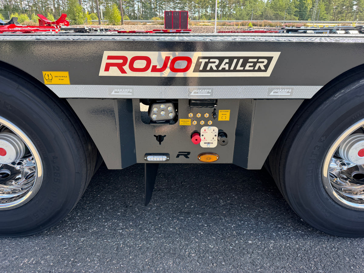 4 axlad ROJO maskintrailer avbröstningsbar svanhals med trumbon