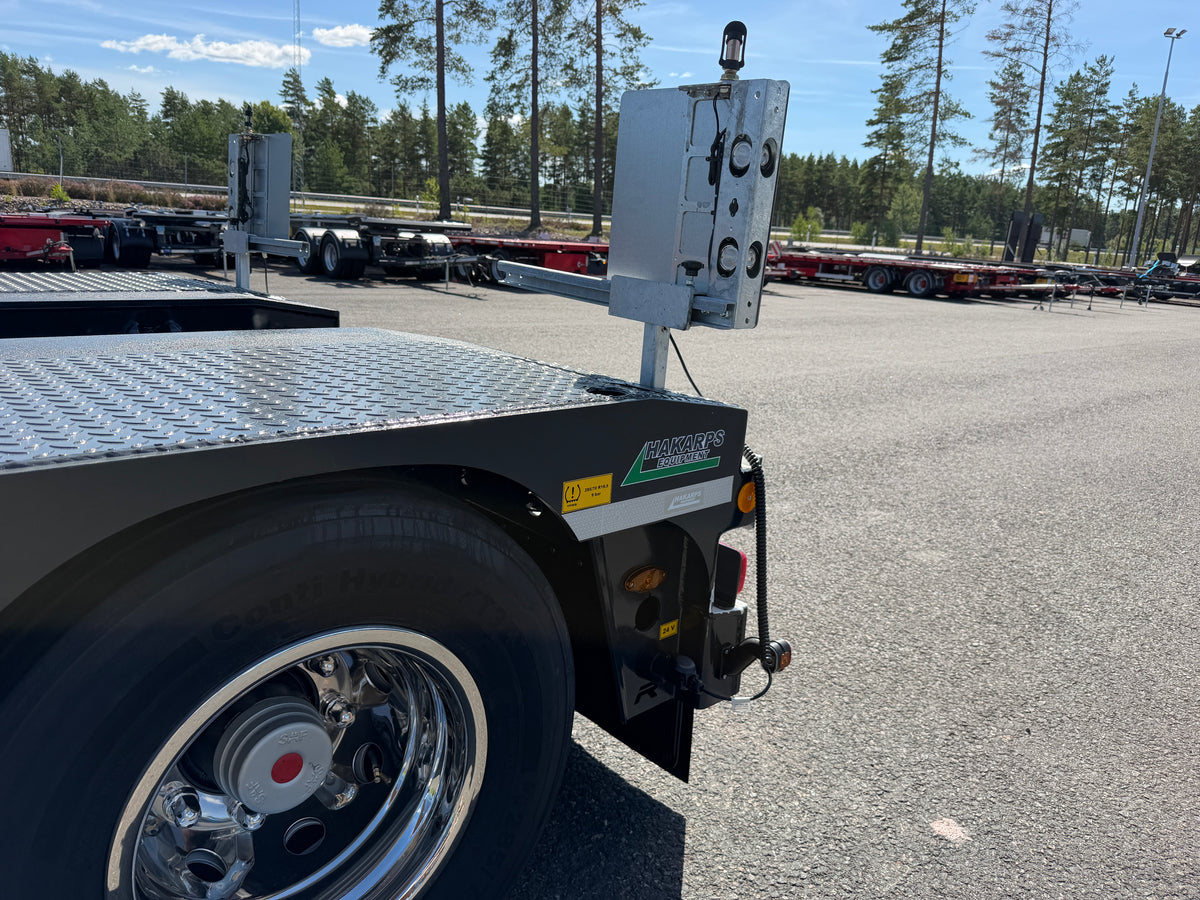 4 axlad ROJO maskintrailer avbröstningsbar svanhals med trumbon