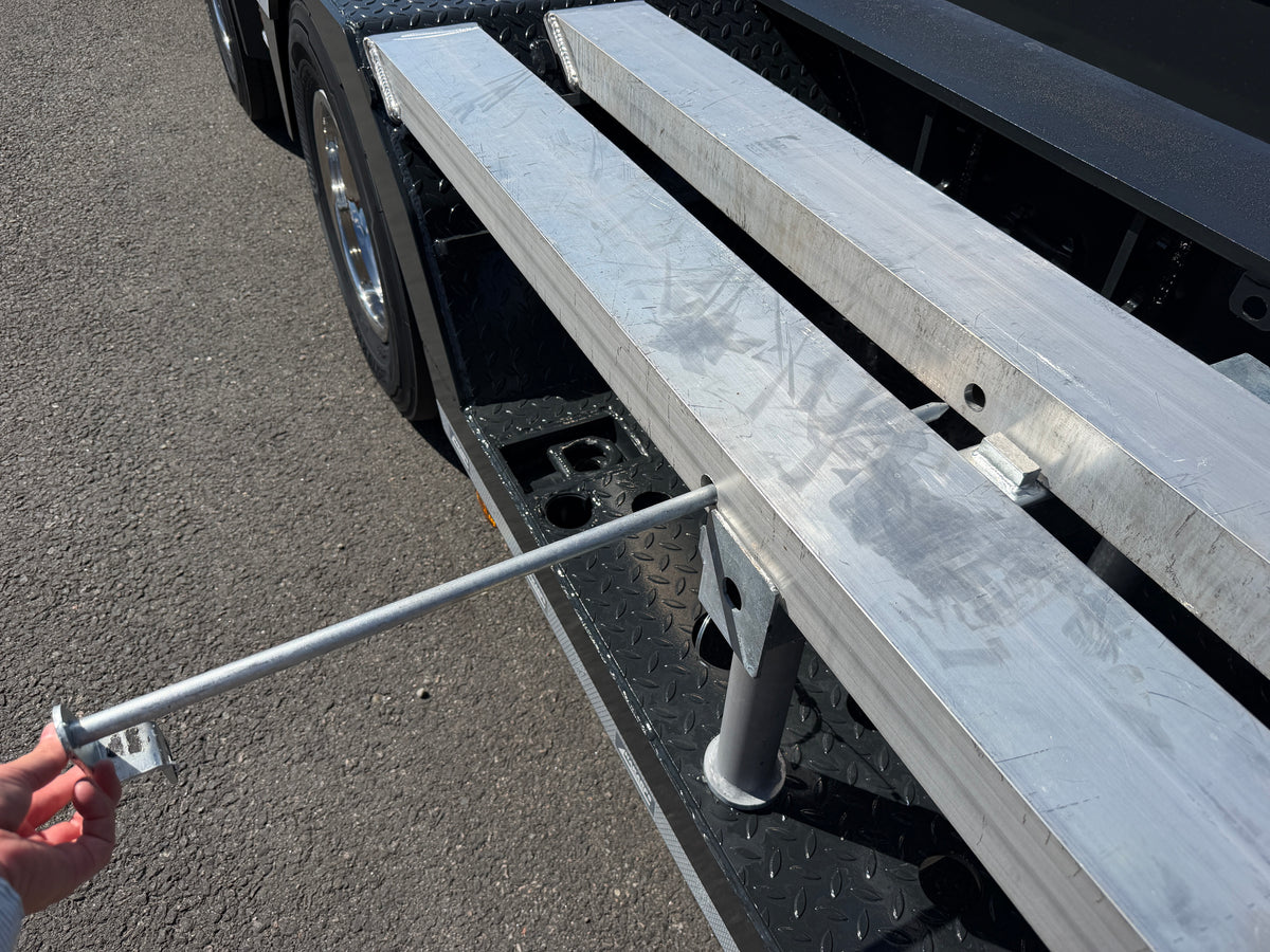 4 axlad ROJO maskintrailer avbröstningsbar svanhals med trumbon