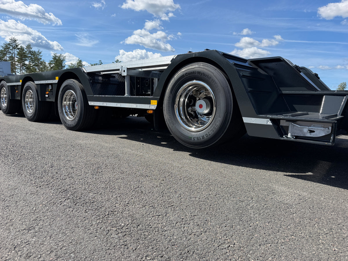 4 axlad ROJO maskintrailer avbröstningsbar svanhals med trumbon