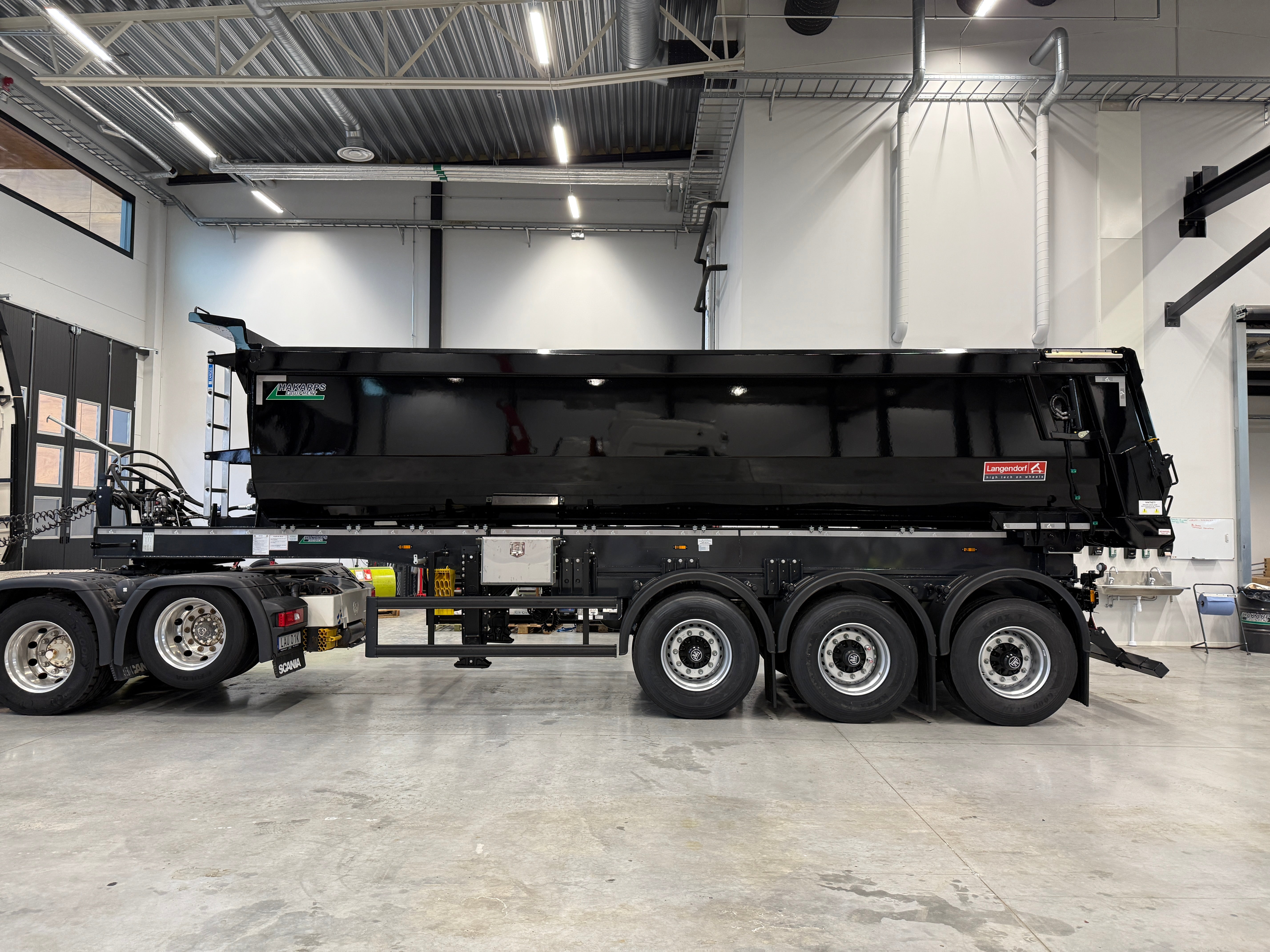 3 axlad Langendorf - Tipptrailer med skjutbar trippel