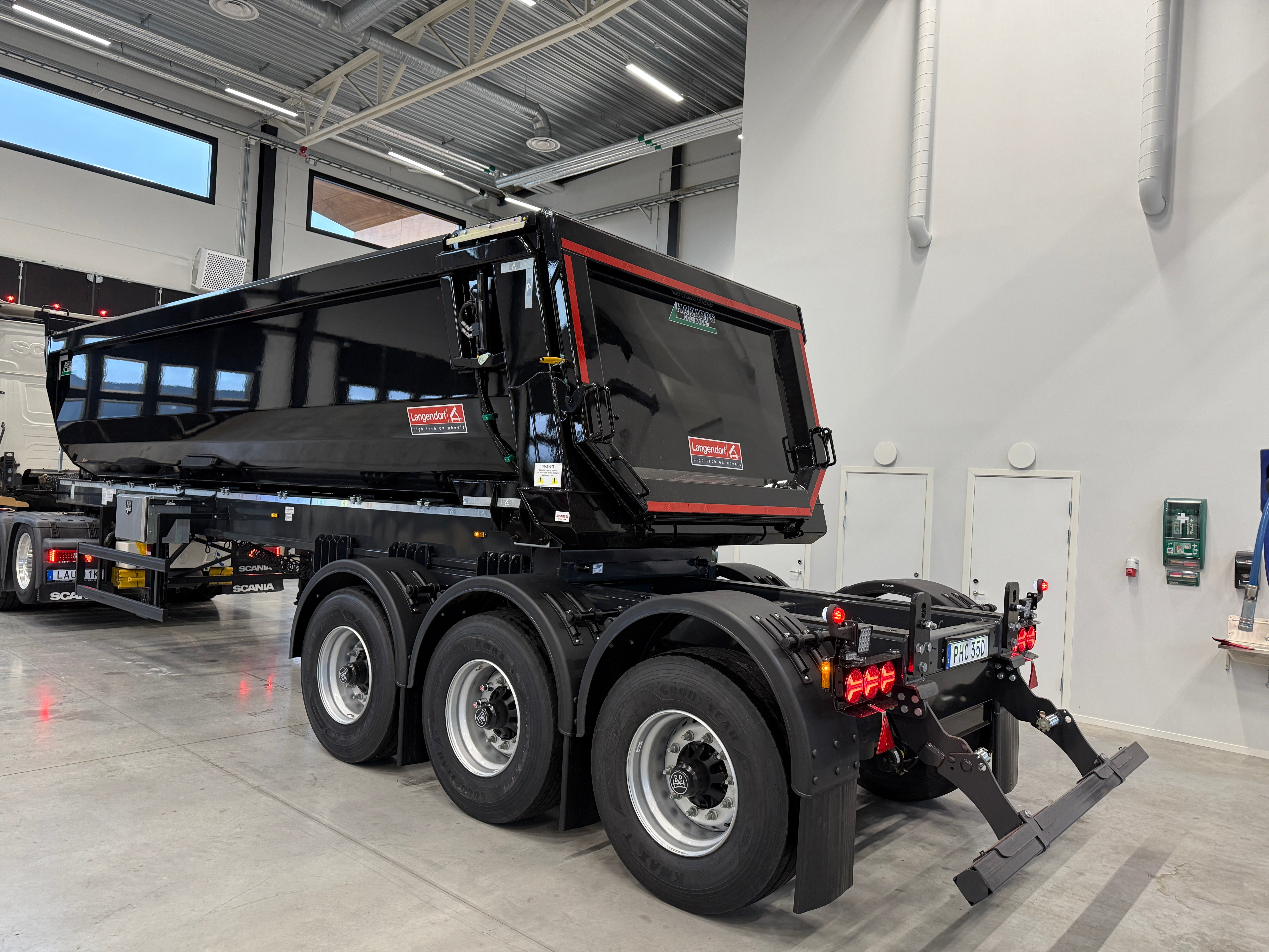 3 axlad Langendorf - Tipptrailer med skjutbar trippel