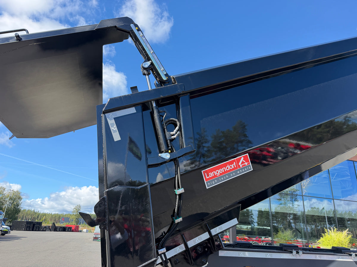 3 axlad Langendorf - Tipptrailer med skjutbar trippel