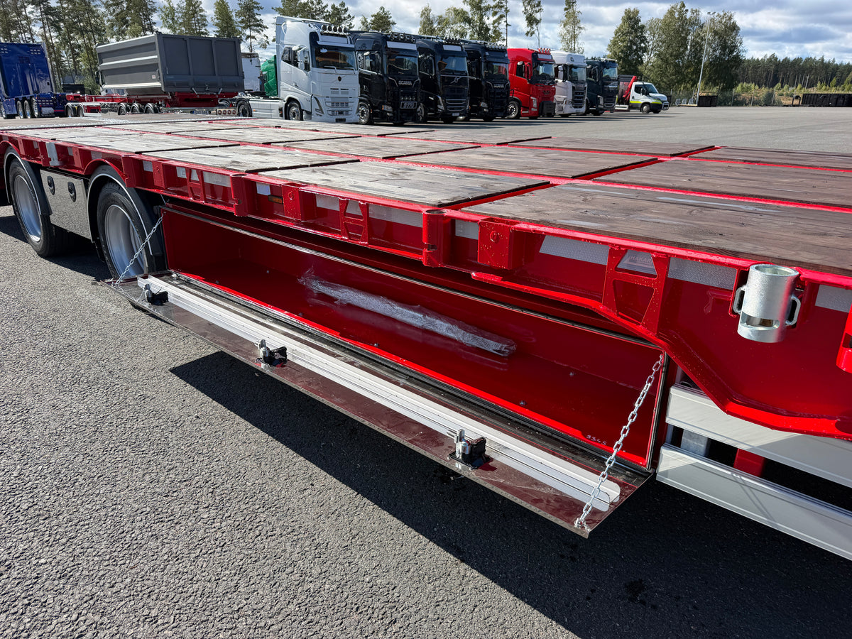 4 axlad 38 tons bodvagn 920mm hög, 10.500mm flakyta