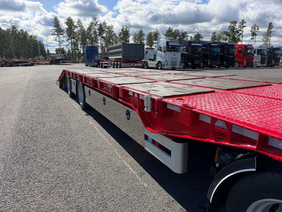 4 axlad 38 tons bodvagn 920mm hög, 10.500mm flakyta