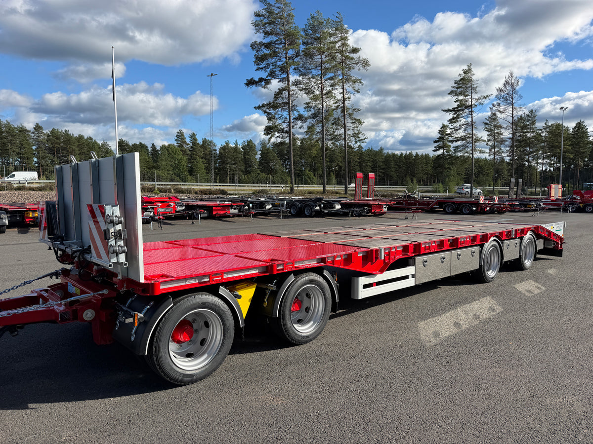 4 axlad 38 tons bodvagn 920mm hög, 10.500mm flakyta