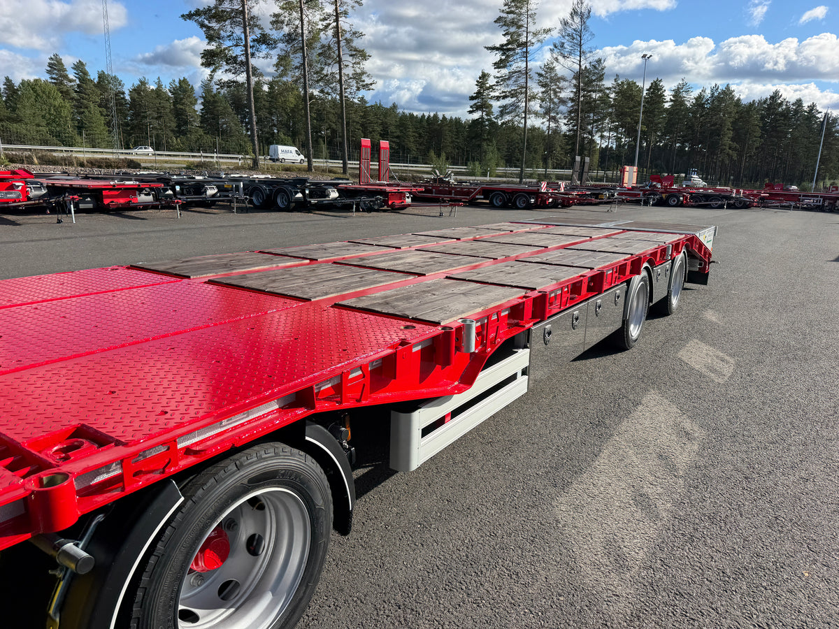 4 axlad 38 tons bodvagn 920mm hög, 10.500mm flakyta