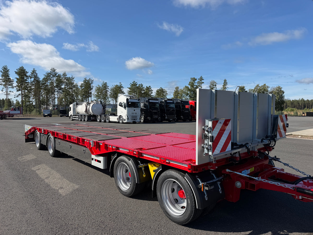 4 axlad 38 tons bodvagn 920mm hög, 10.500mm flakyta