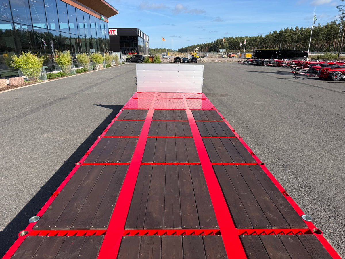 4 axlad 38 tons bodvagn 920mm hög, 10.500mm flakyta
