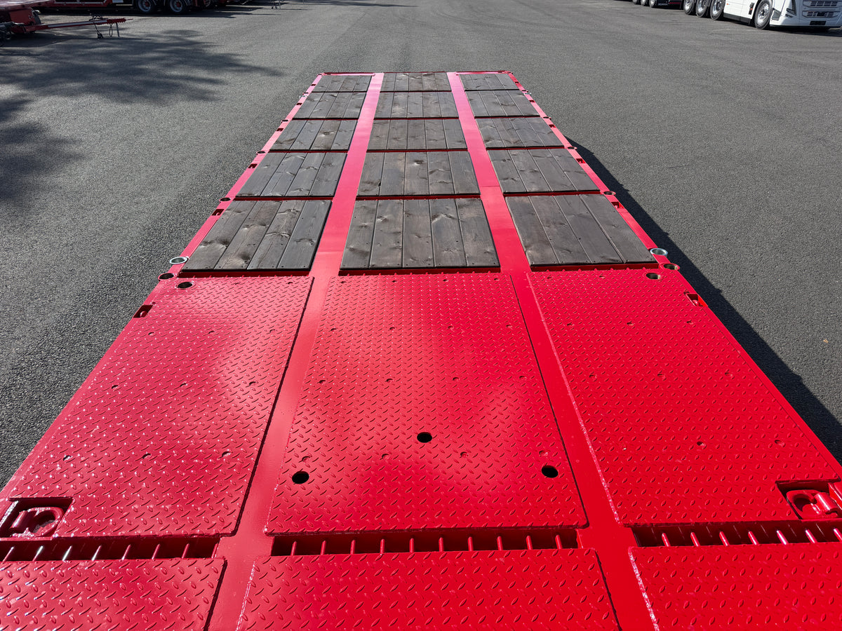 4 axlad 38 tons bodvagn 920mm hög, 10.500mm flakyta