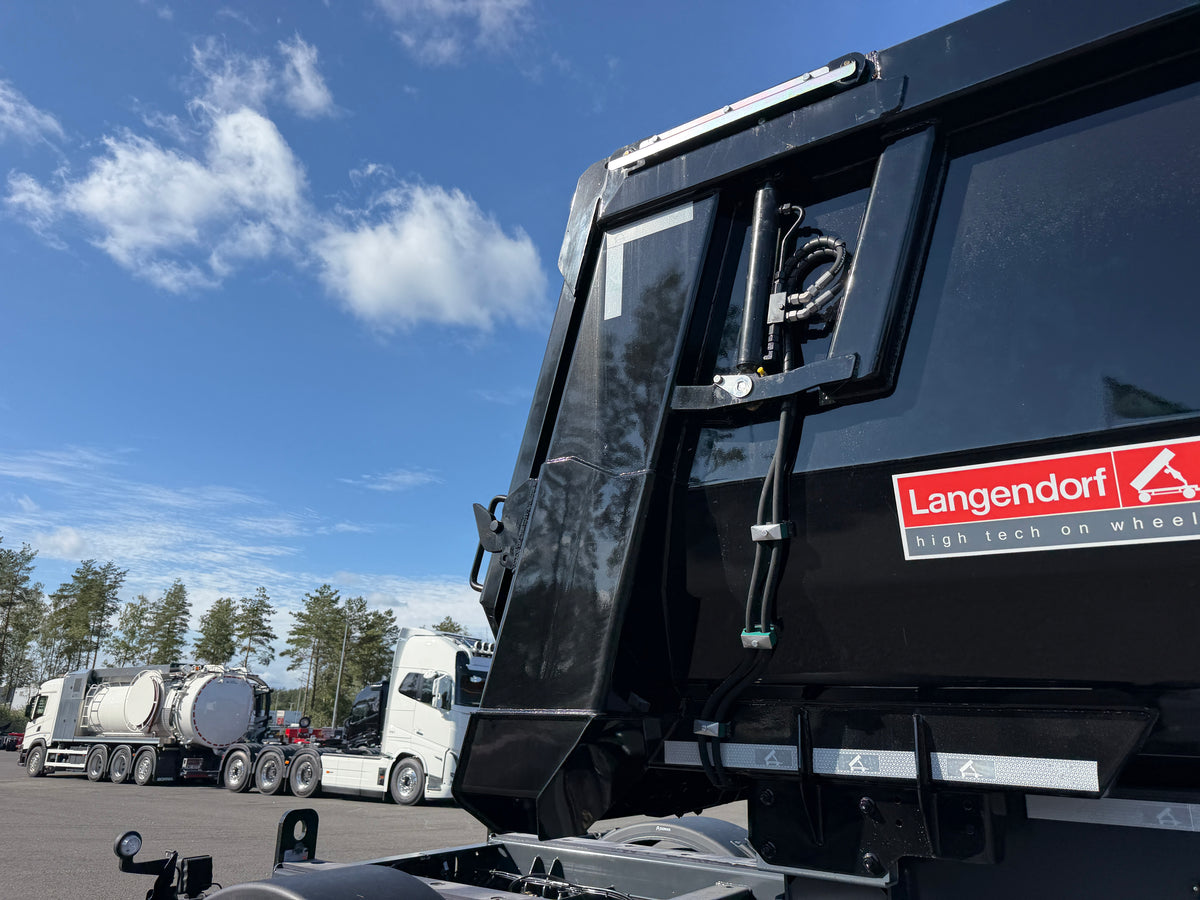 3 axlad Langendorf - Tipptrailer med skjutbar trippel