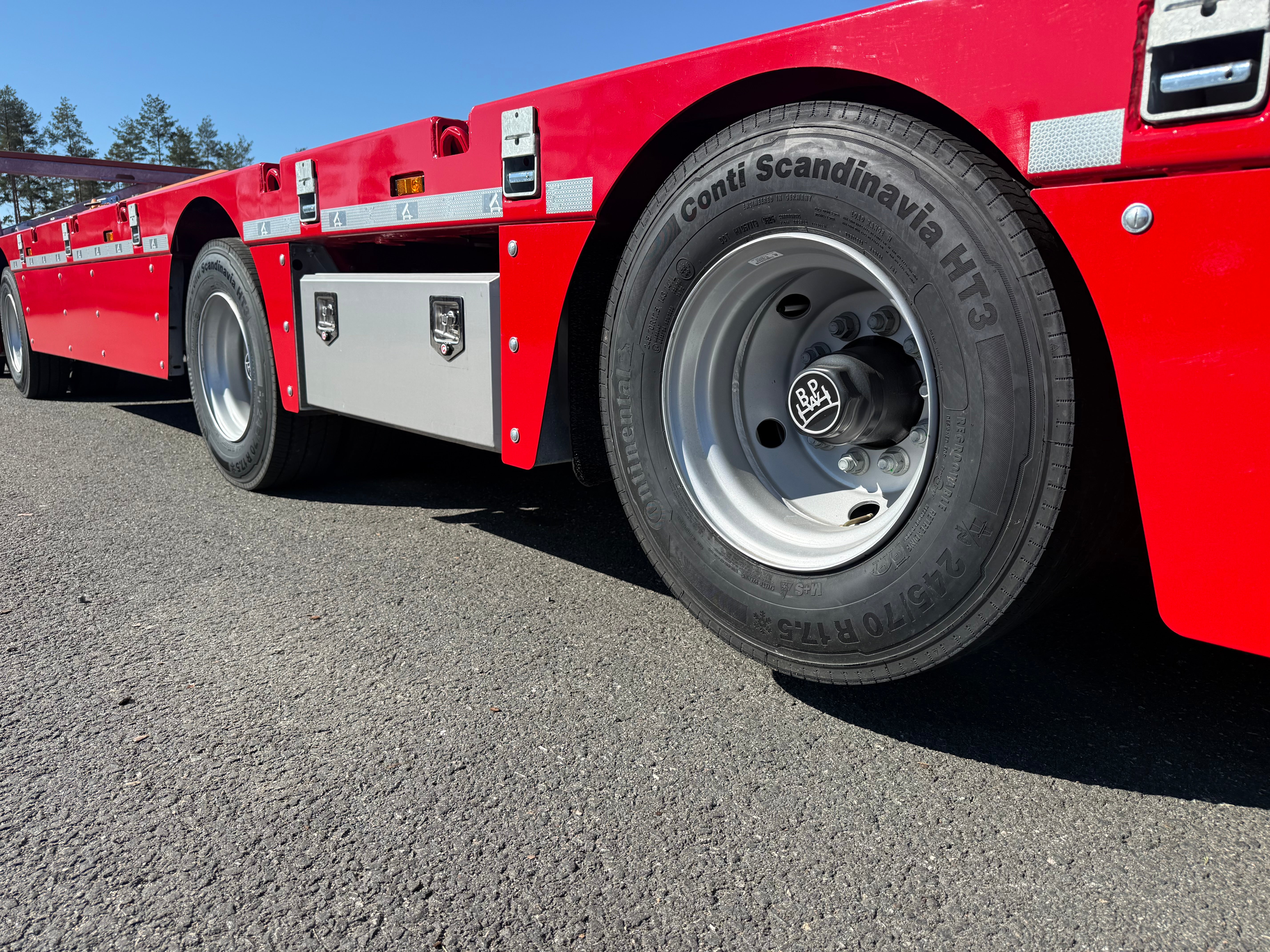 Langendorf 4 axlad 18,4m jumbotrailer med VSE styrning