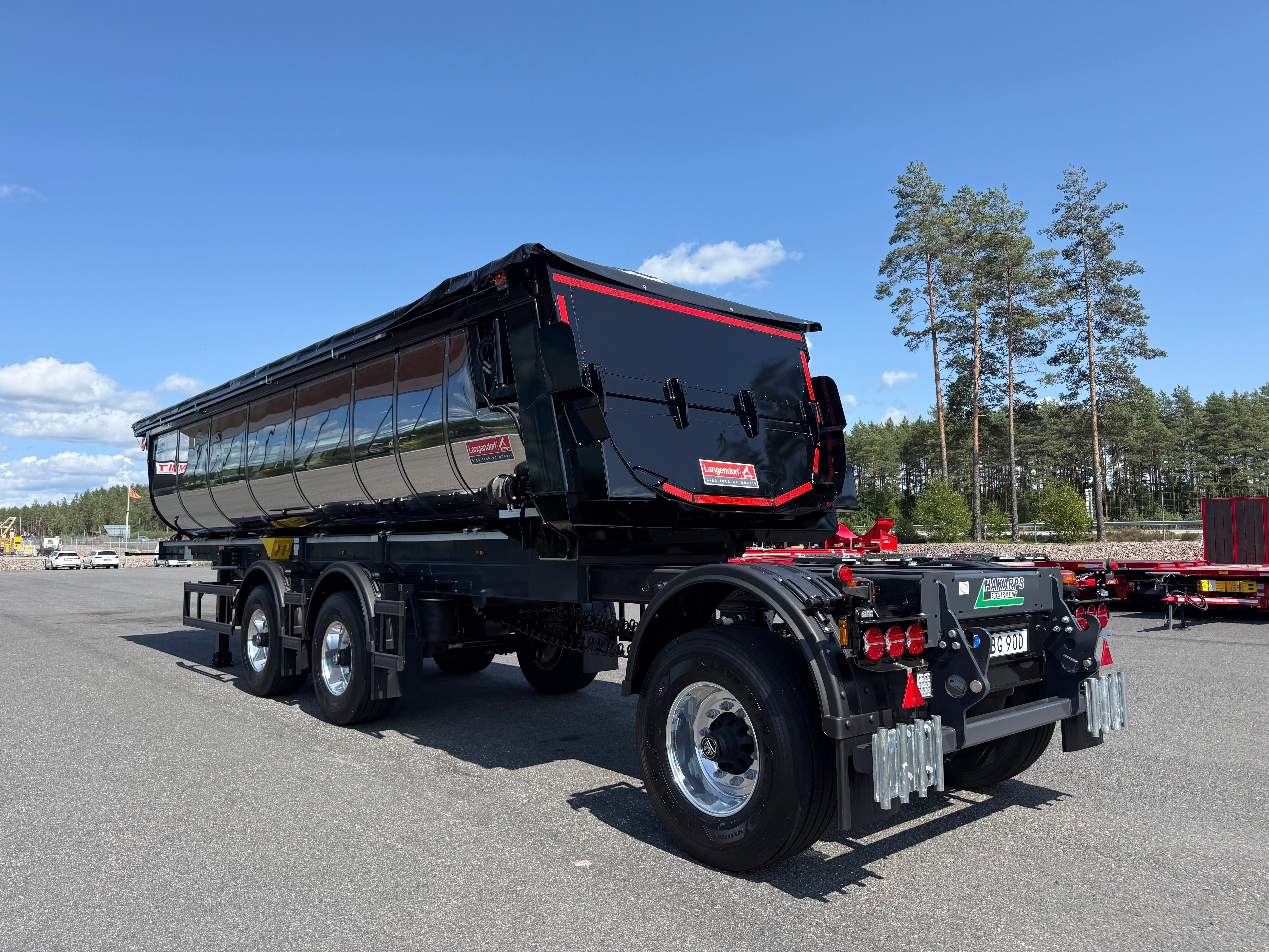 3 axlad Langendorf - Asfaltstrailer med skjutbar sista axel