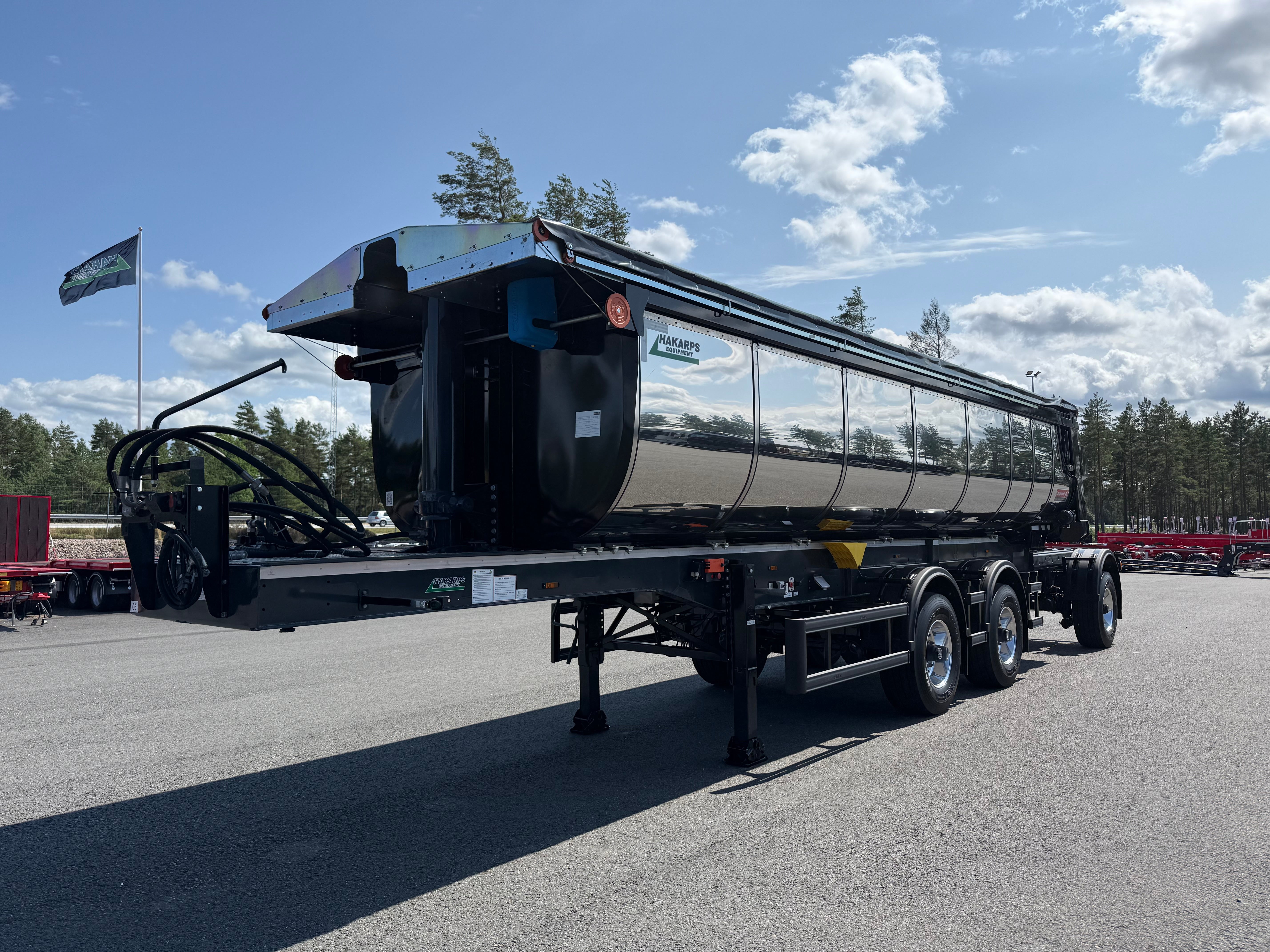 3 axlad Langendorf - Asfaltstrailer med skjutbar sista axel