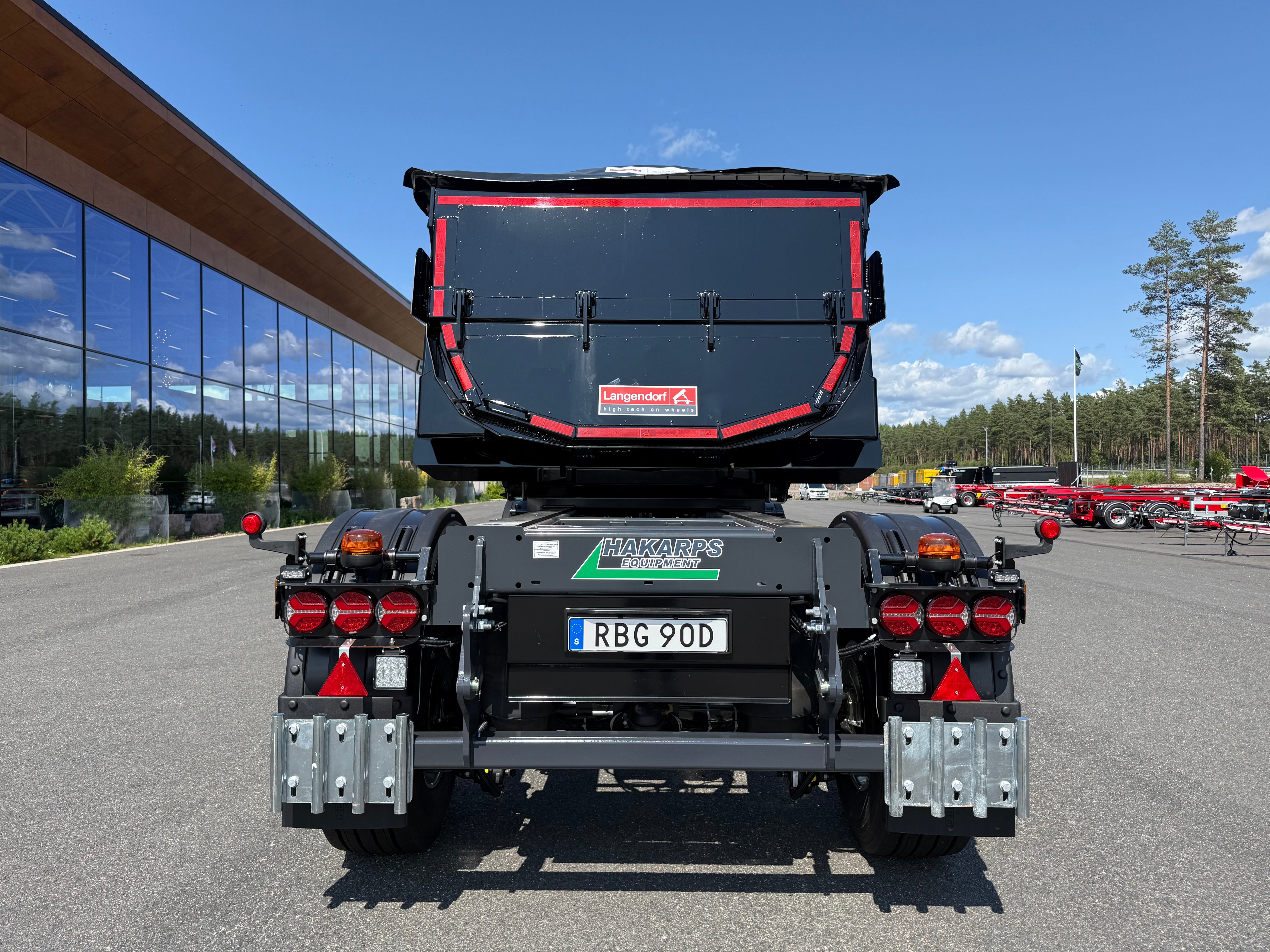 3 axlad Langendorf - Asfaltstrailer med skjutbar sista axel