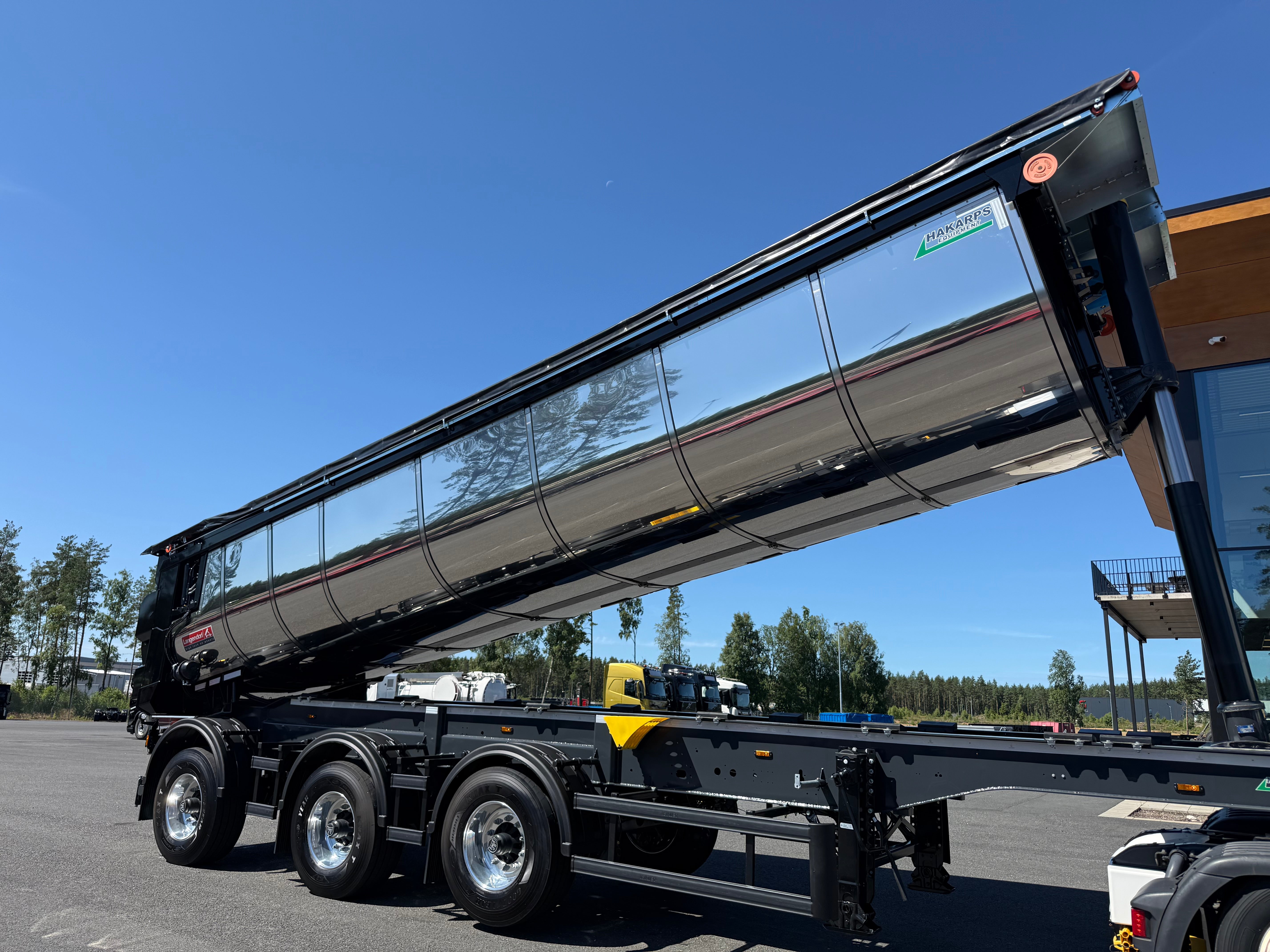 3 axlad Langendorf - Asfaltstrailer med skjutbar sista axel